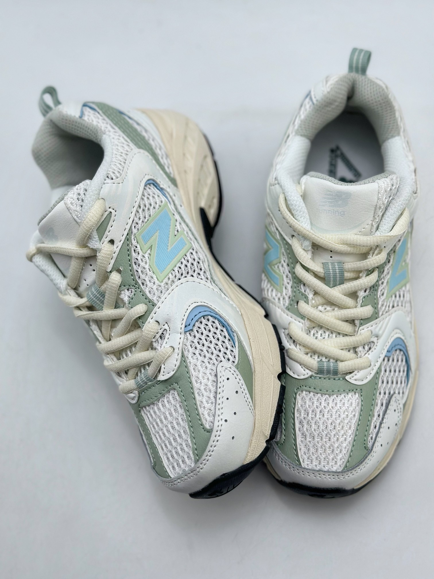 150 新百伦New Balance MR530系列 复古老爹风网布跑步休闲运动鞋 MR530ZO