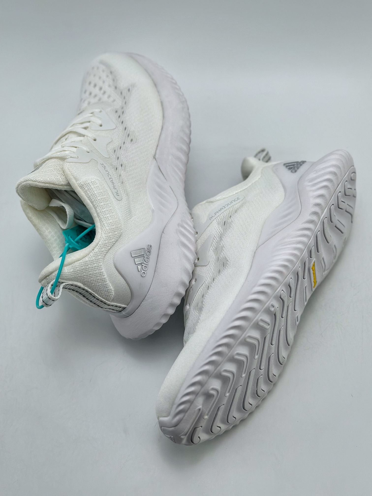 AlphaBounce Beyond M 阿尔法 休闲跑步鞋 CG4364