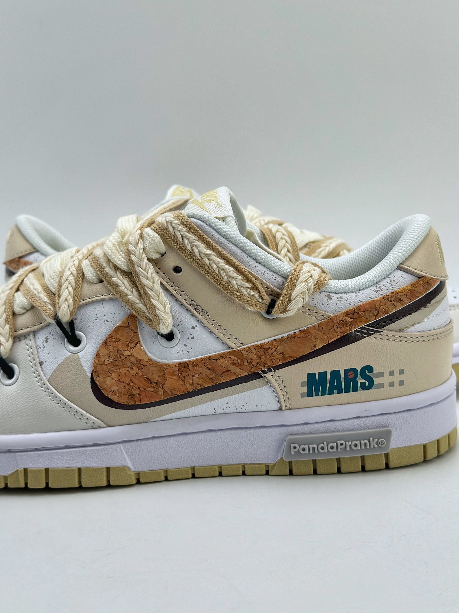 280 Nike SB Dunk Low 熊猫恶作剧 宇宙探索 DV0833-100