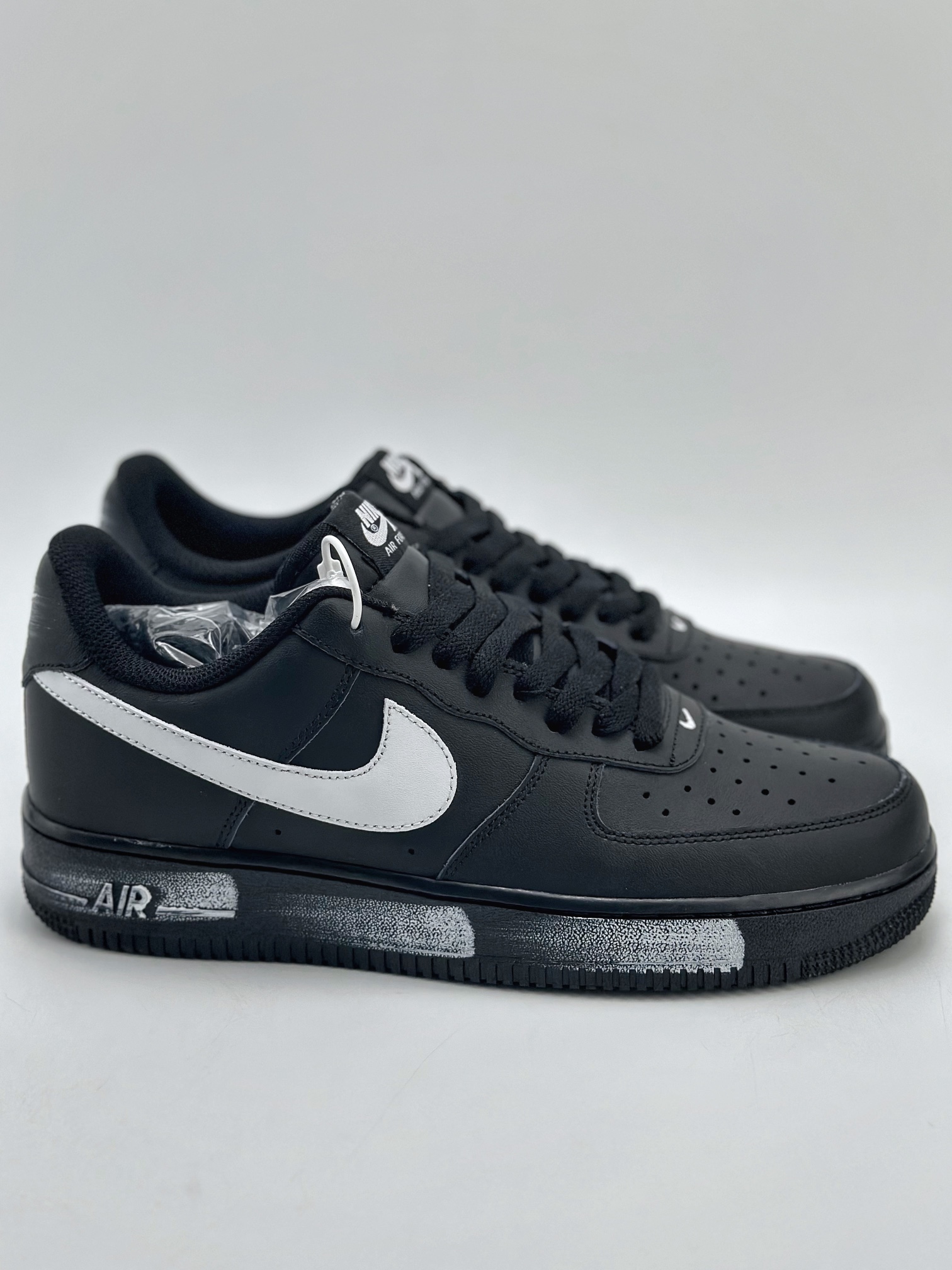 220 Nike Air Force 1 Low 07 黑白涂鸦 FZ0627-010