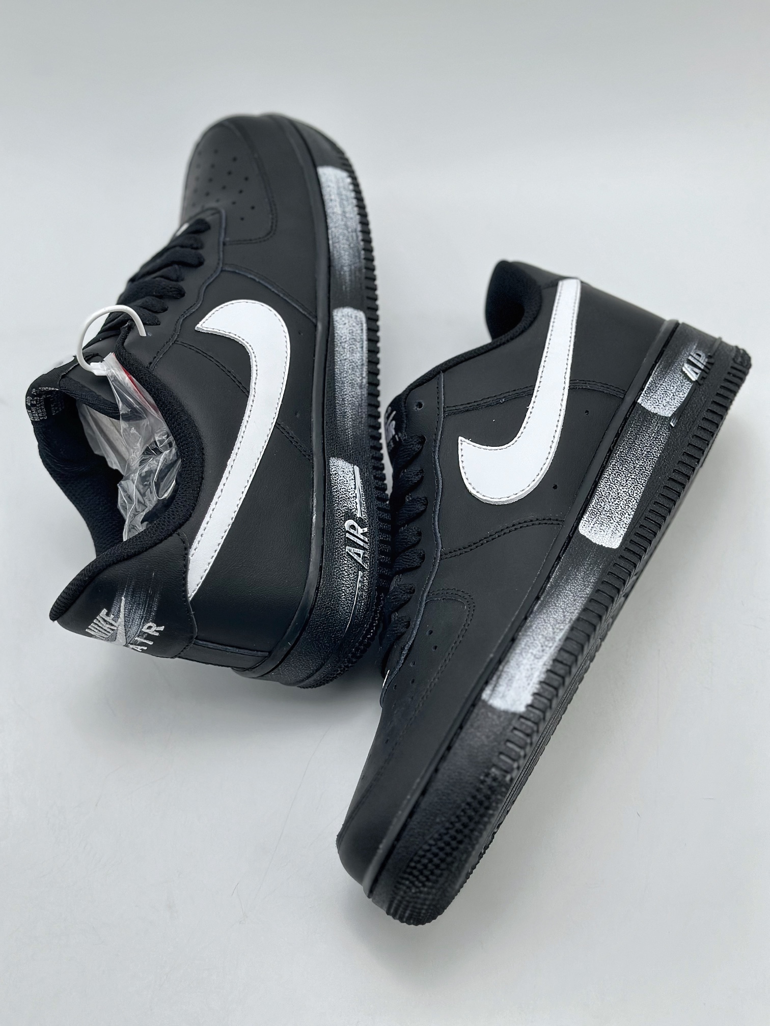 220 Nike Air Force 1 Low 07 黑白涂鸦 FZ0627-010