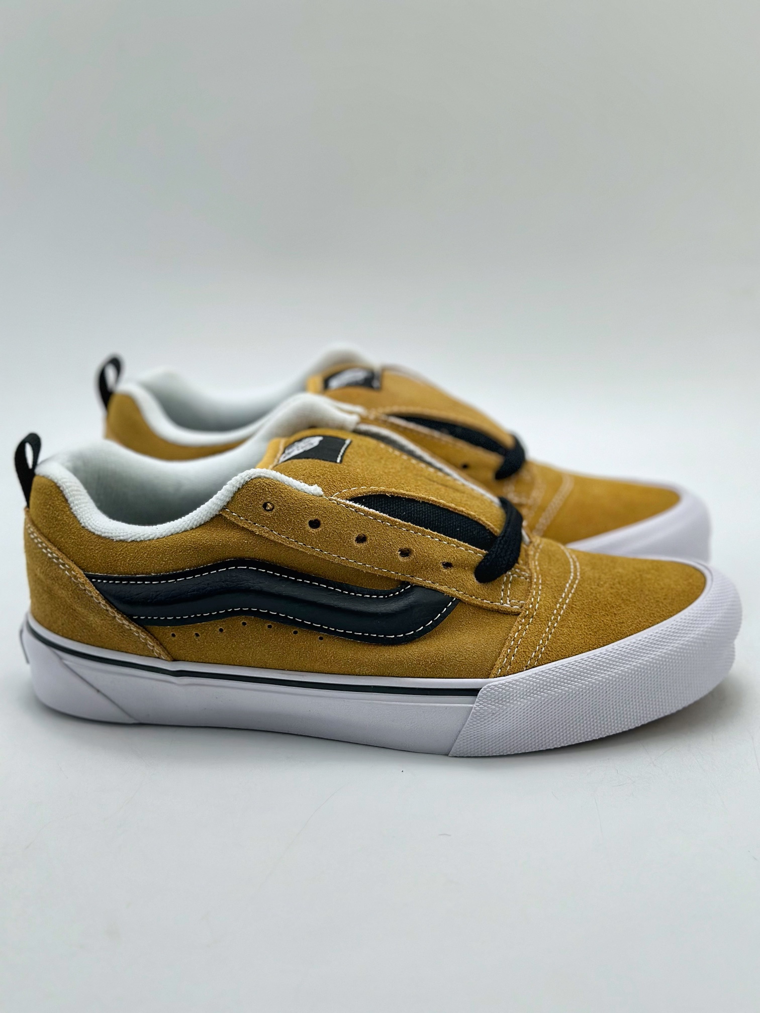 140 Vans Classics Knu Skool 范斯官方