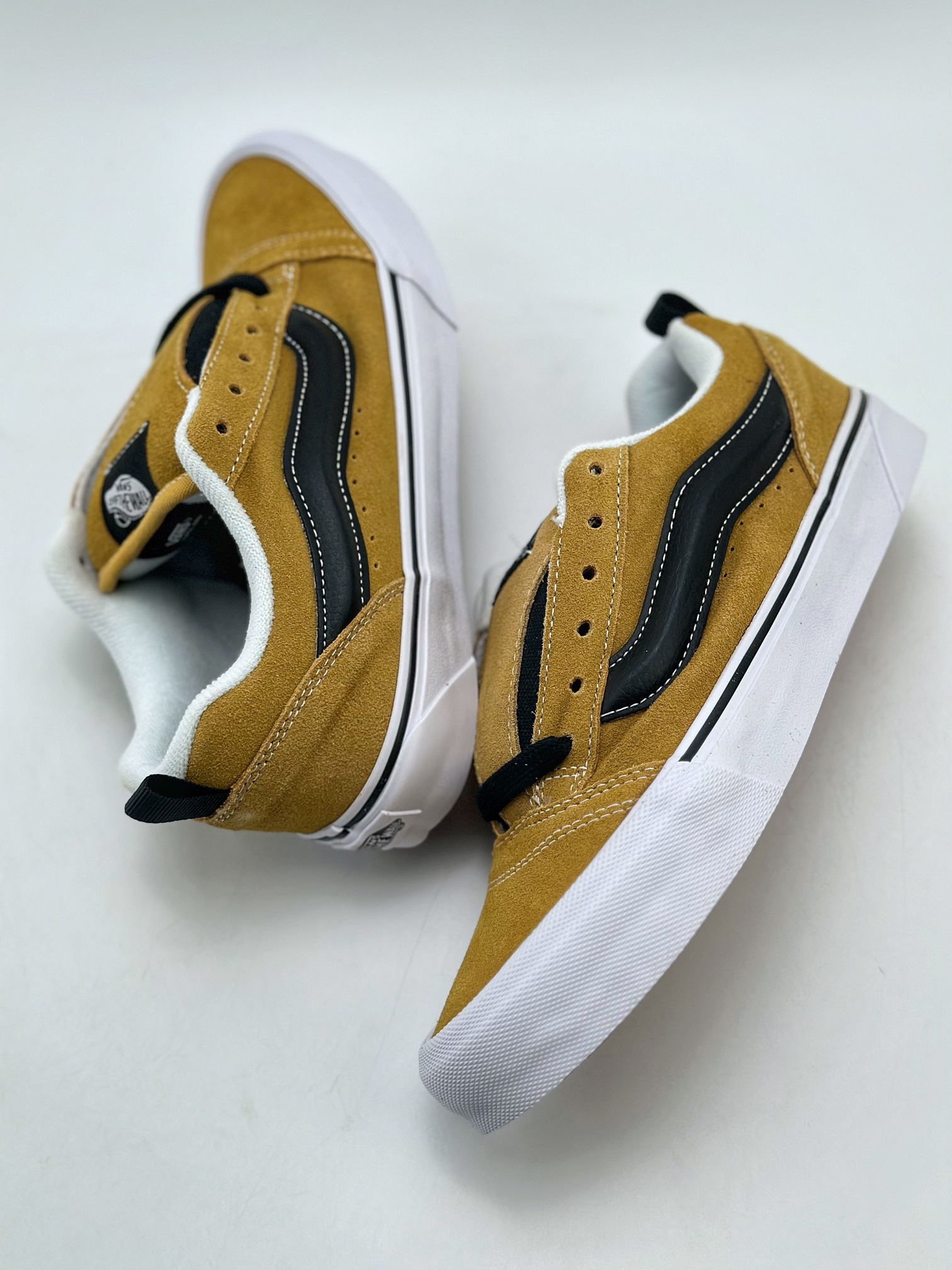 140 Vans Classics Knu Skool 范斯官方