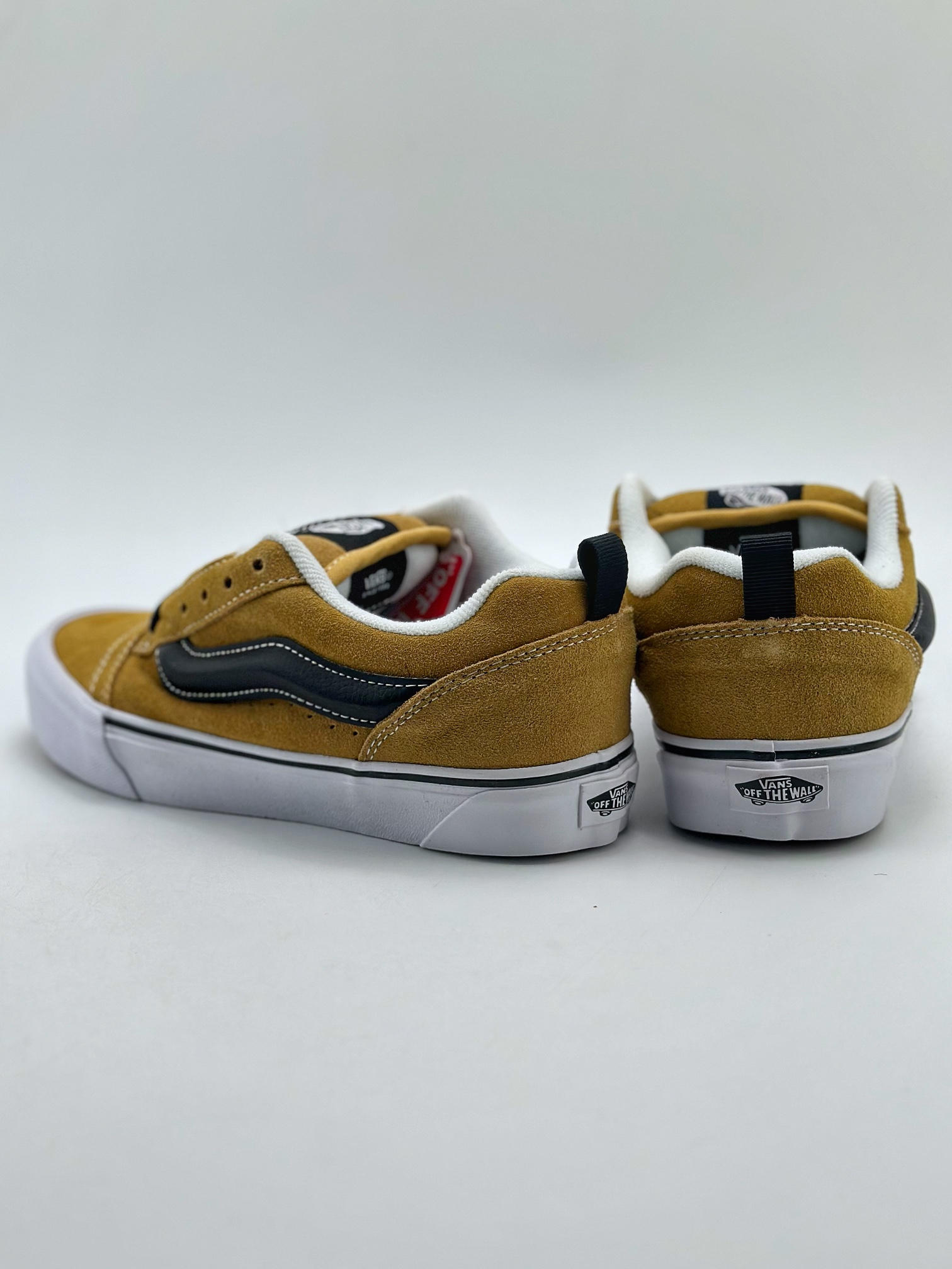 140 Vans Classics Knu Skool 范斯官方