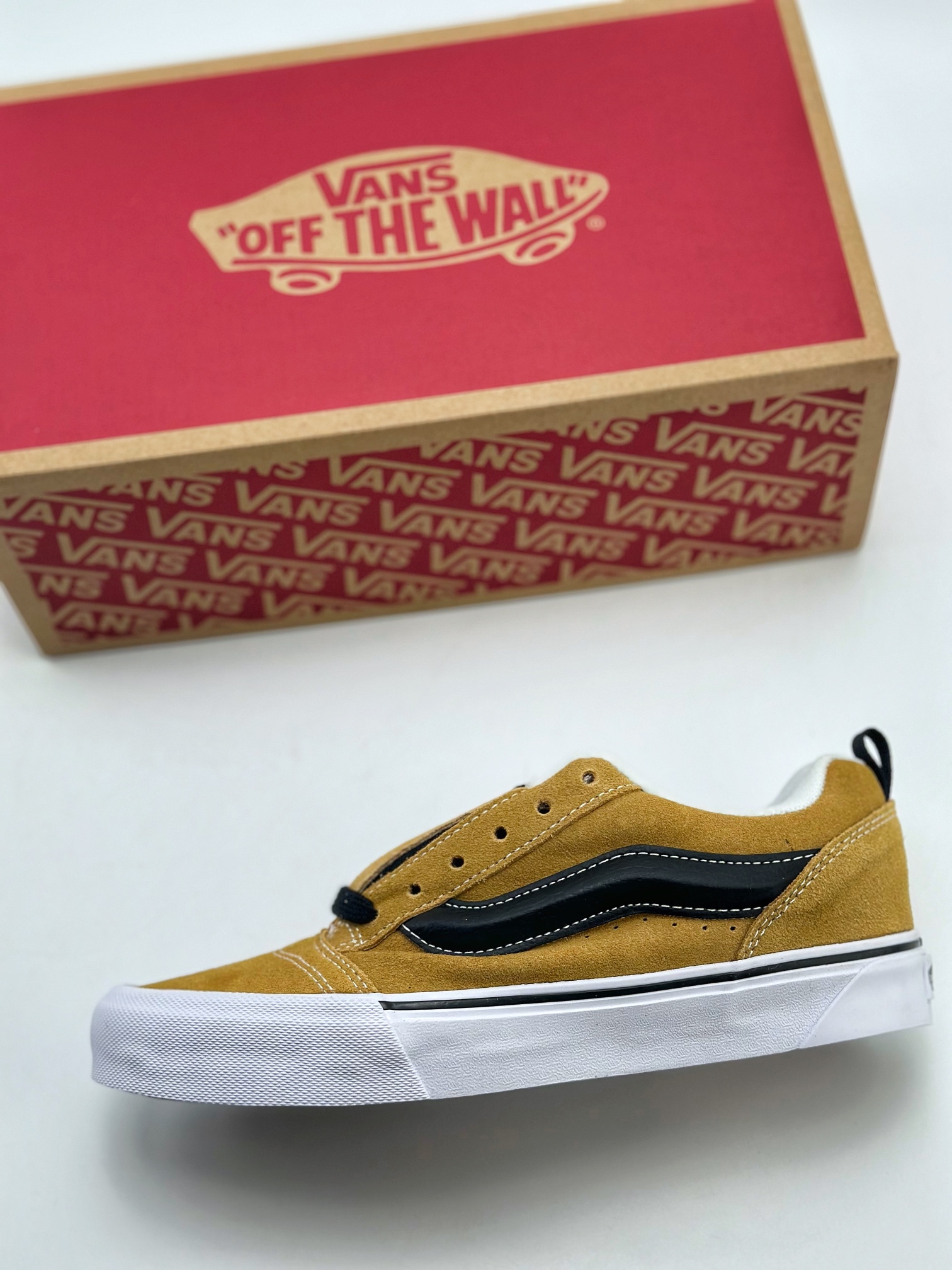 140 Vans Classics Knu Skool 范斯官方