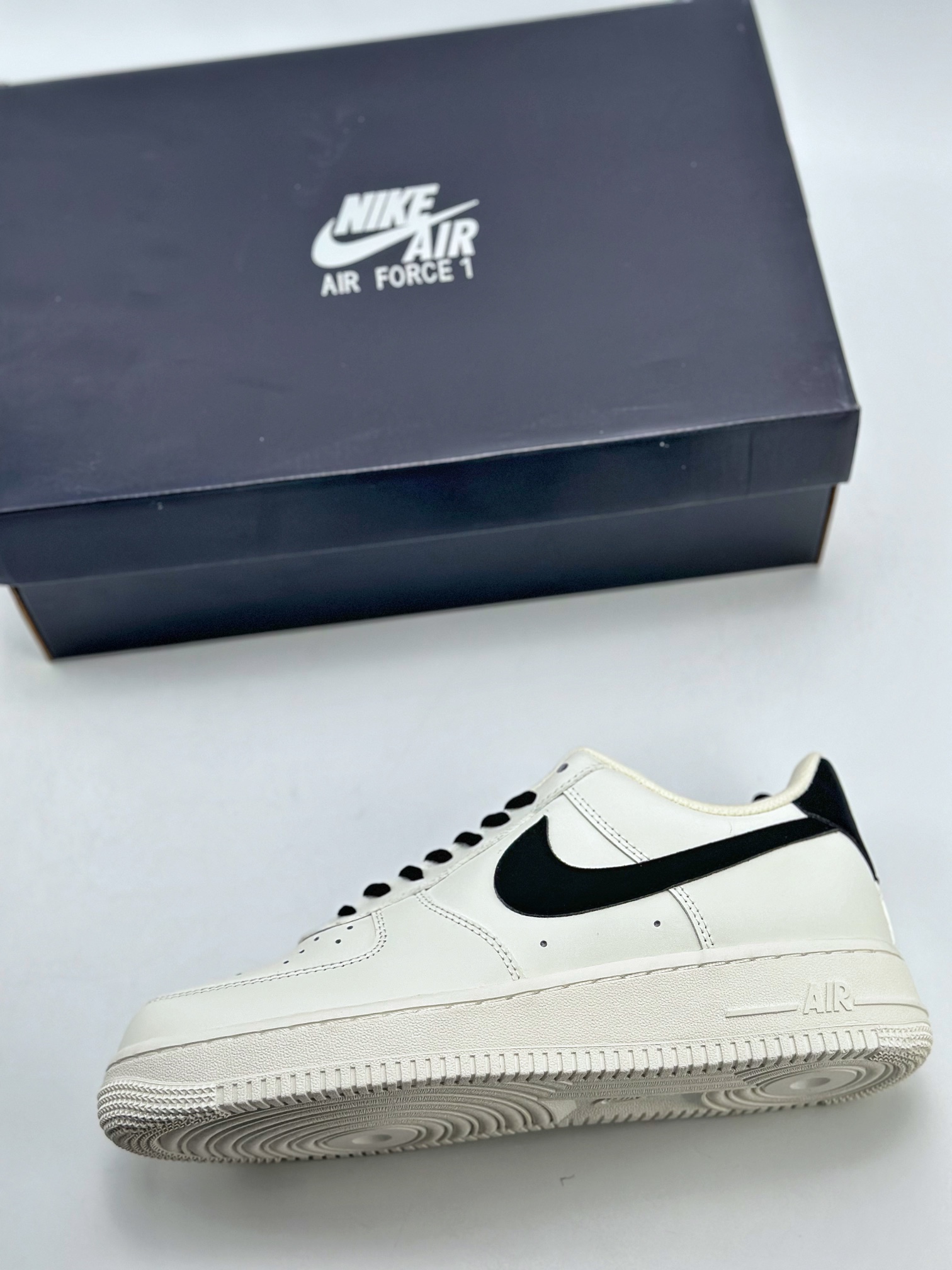 200 Nike Air Force 1 Low 07 白黑勾 CQ5059-221