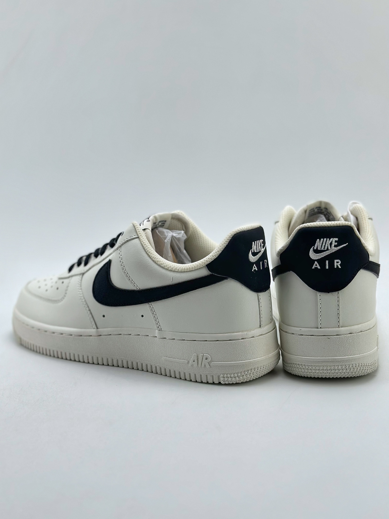 200 Nike Air Force 1 Low 07 白黑勾 CQ5059-221