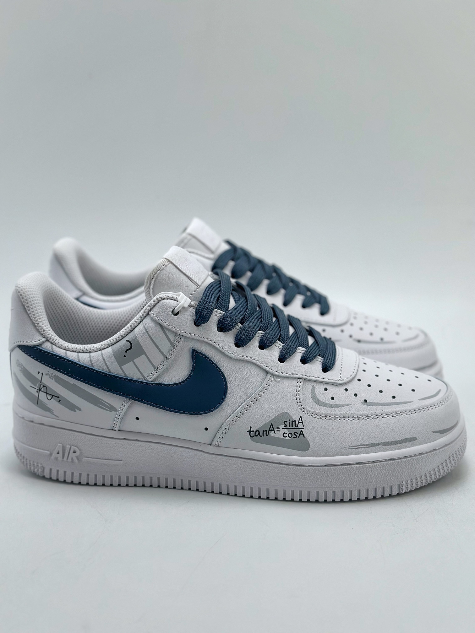 240 Nike Air Force 1 Low 07 趣味涂鸦 学院风 三角函数 蓝白 CW2288-016