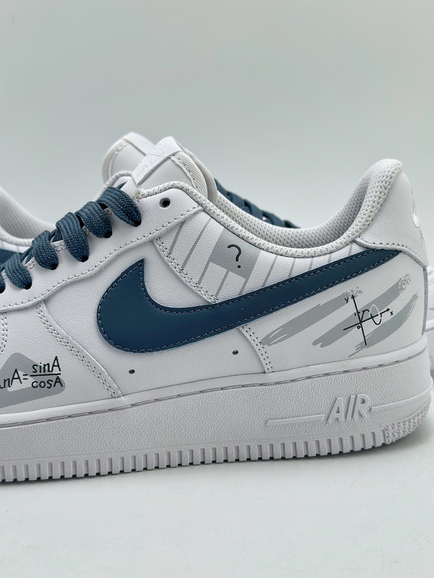 240 Nike Air Force 1 Low 07 趣味涂鸦 学院风 三角函数 蓝白 CW2288-016