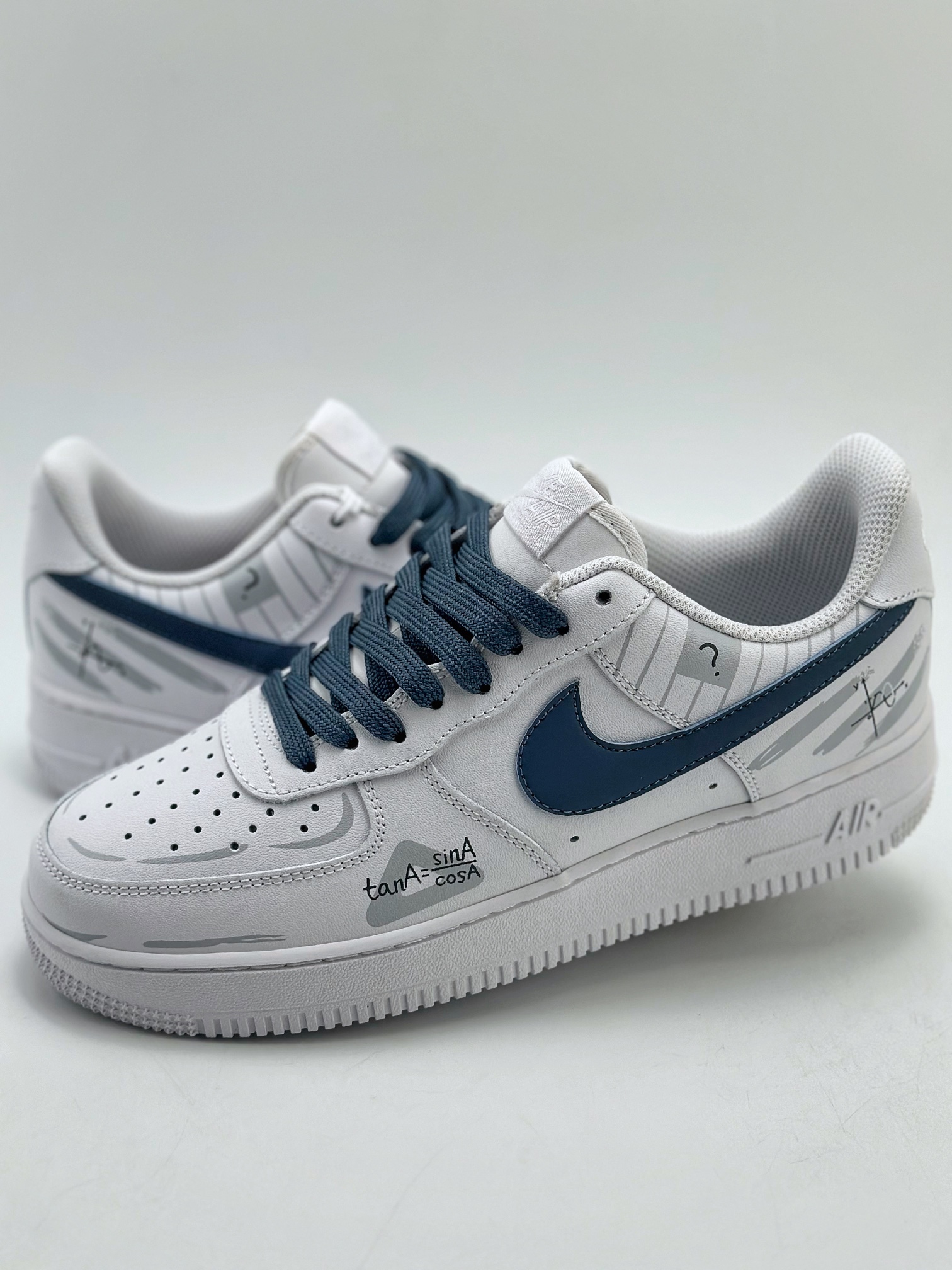 240 Nike Air Force 1 Low 07 趣味涂鸦 学院风 三角函数 蓝白 CW2288-016