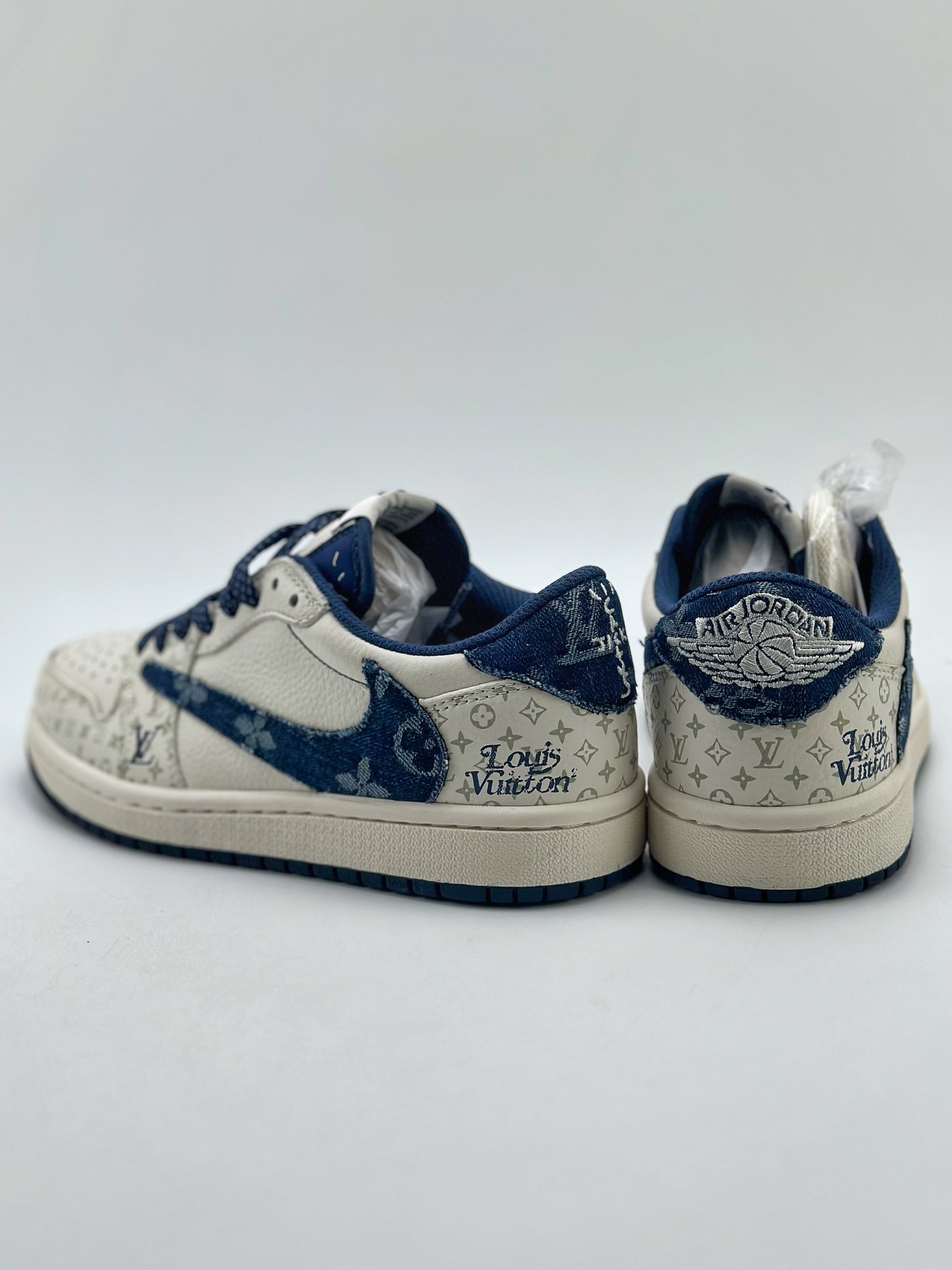 280 Travis Scott x Nike Air Jordan 1 Low x Louis Vuitton Air Jordan 1 Low 反转牛仔蓝倒钩 SJ2068-001