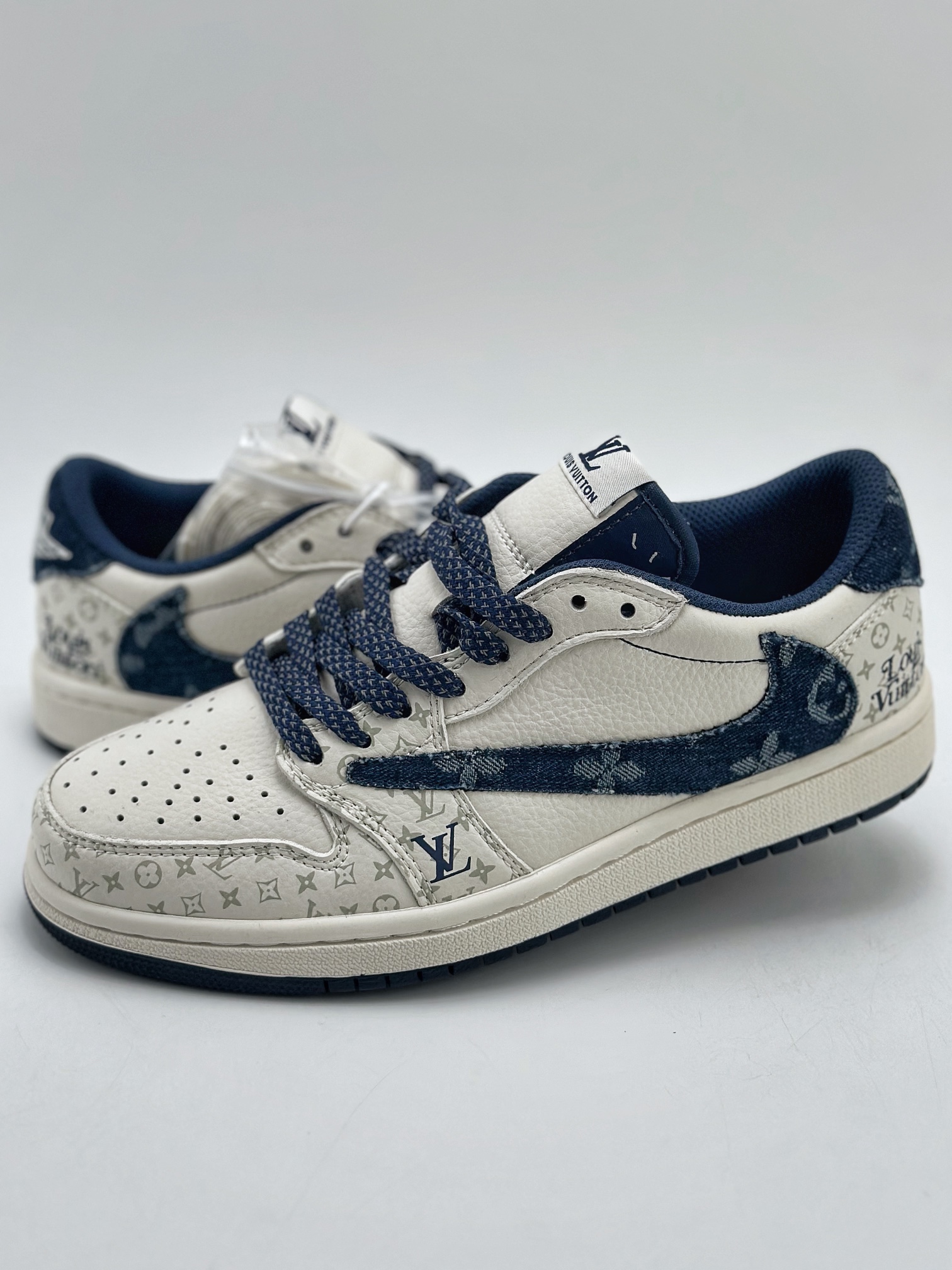 280 Travis Scott x Nike Air Jordan 1 Low x Louis Vuitton Air Jordan 1 Low 反转牛仔蓝倒钩 SJ2068-001