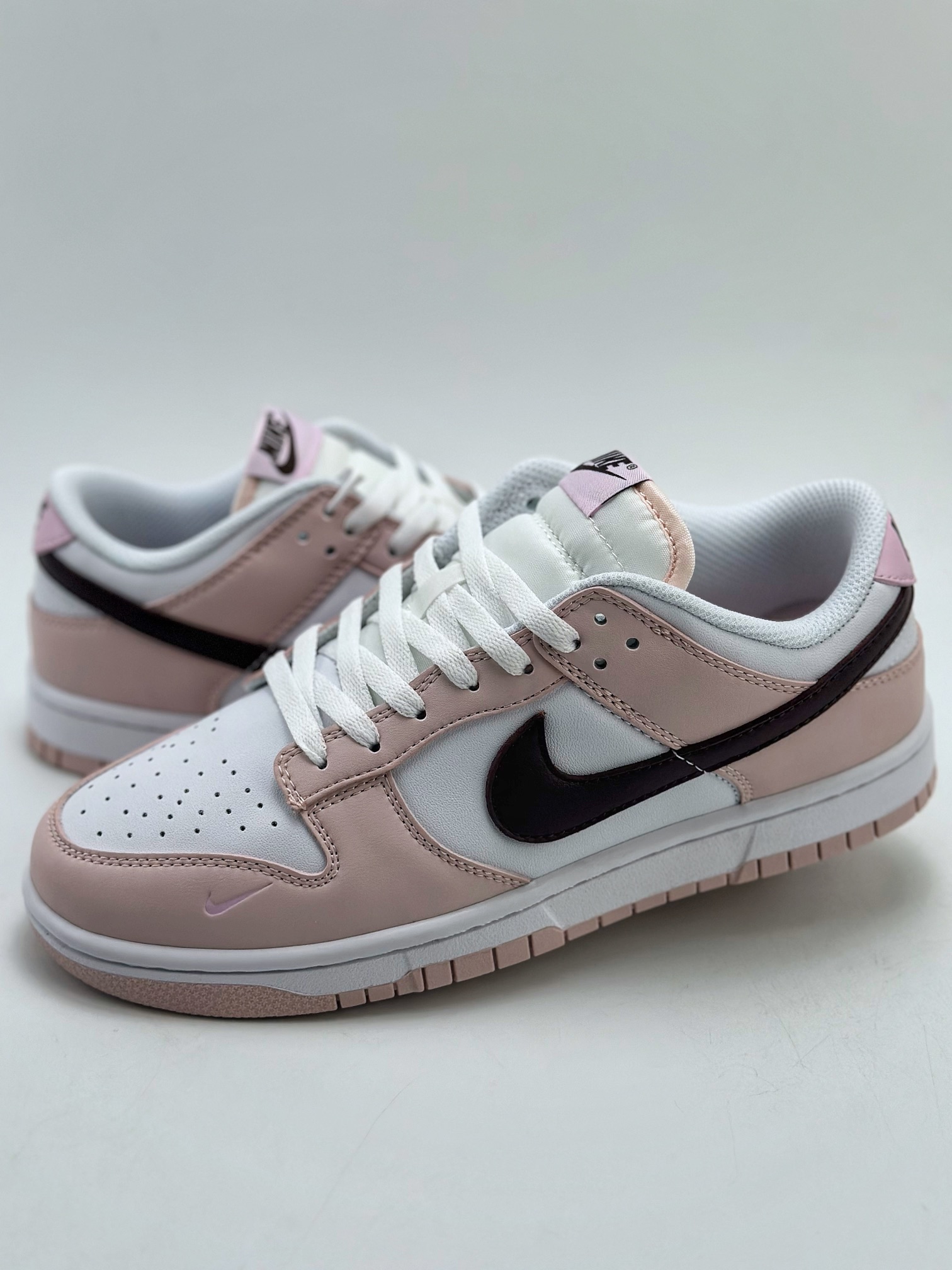 180 NIKE SB Dunk Low 白粉棕 HF9990-100