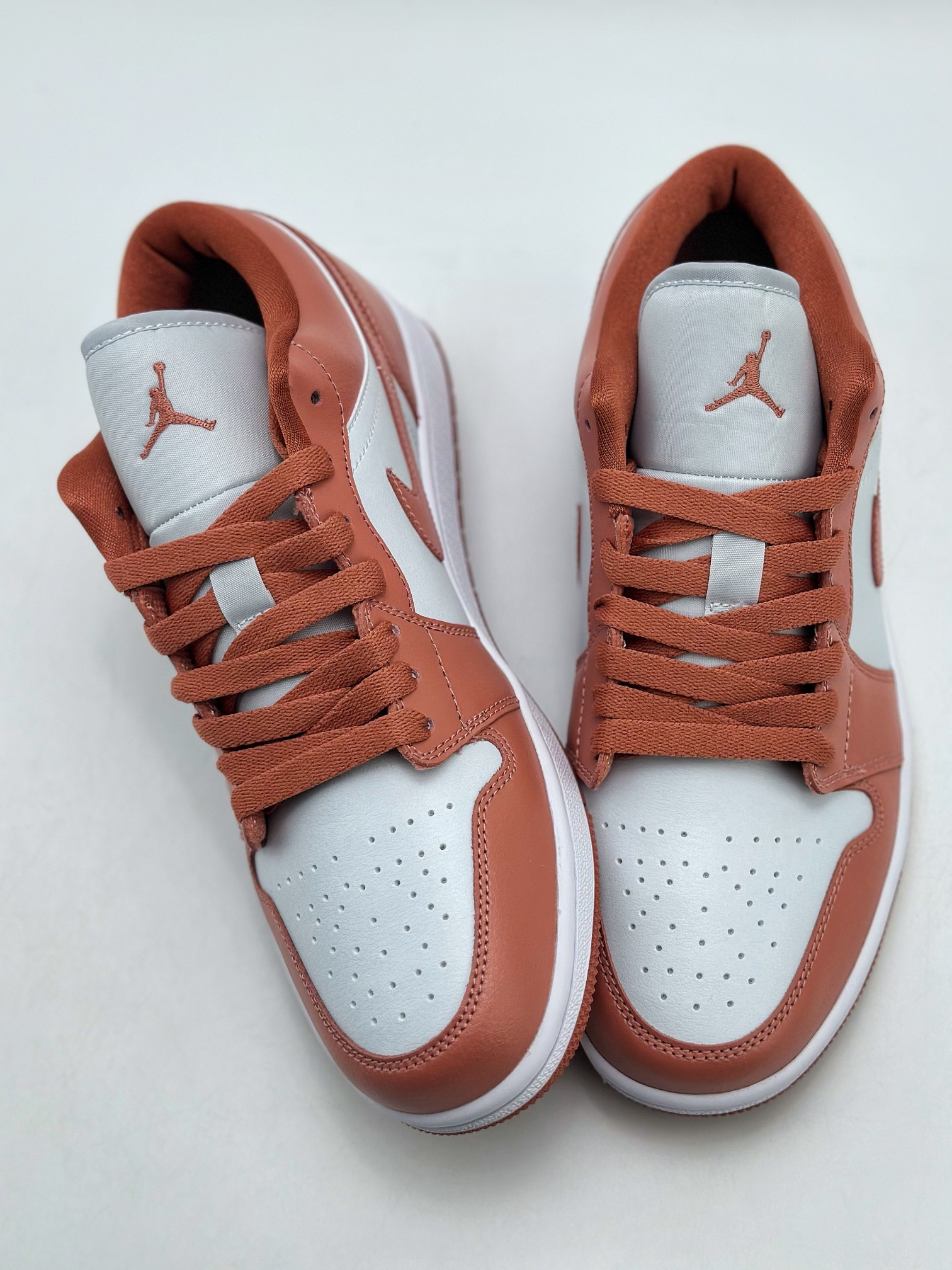 外贸版 Air Jordan 1 Retro Low ”Pink Salmon” 白桔红 DC0774-080