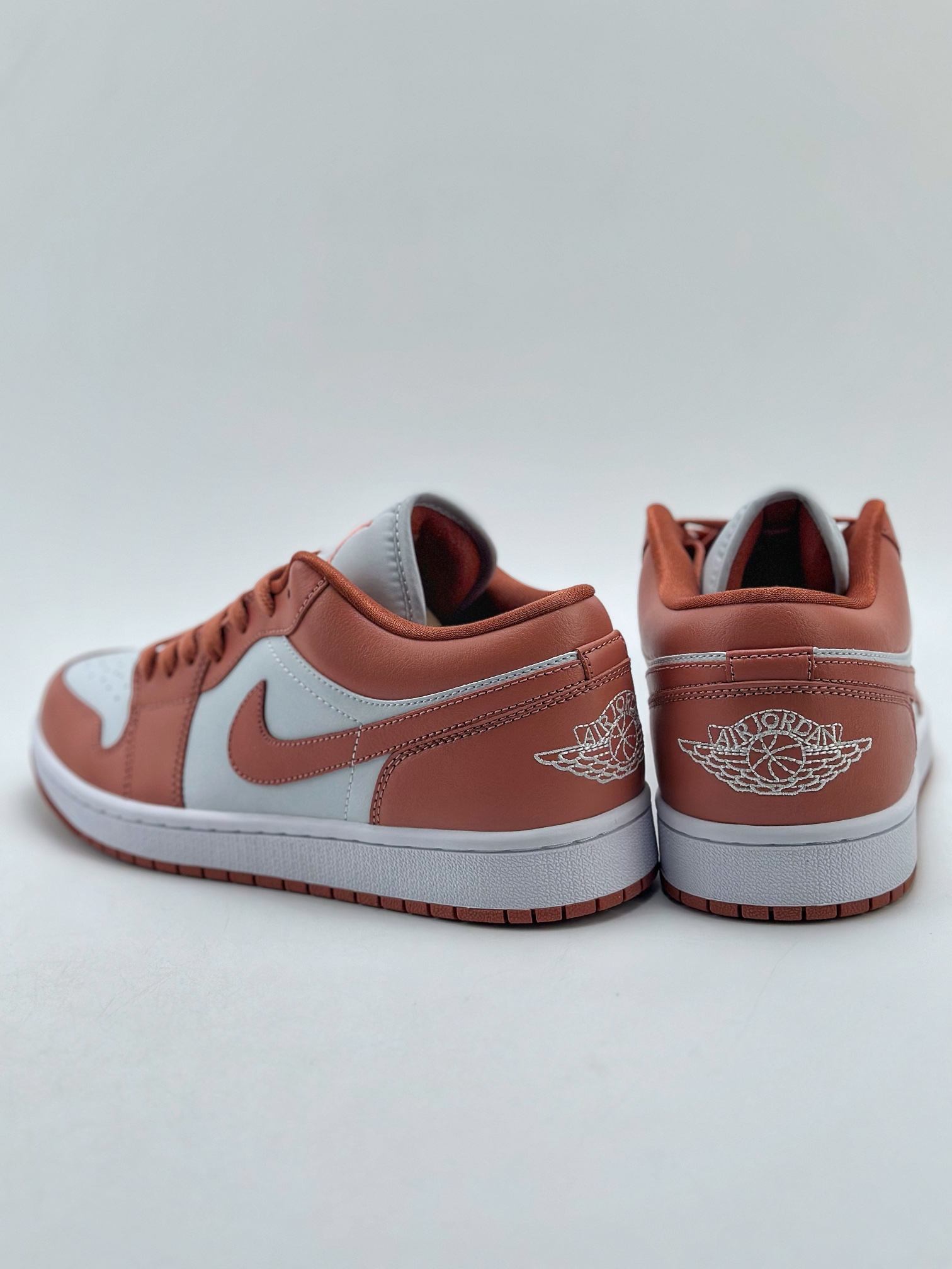 外贸版 Air Jordan 1 Retro Low ”Pink Salmon” 白桔红 DC0774-080