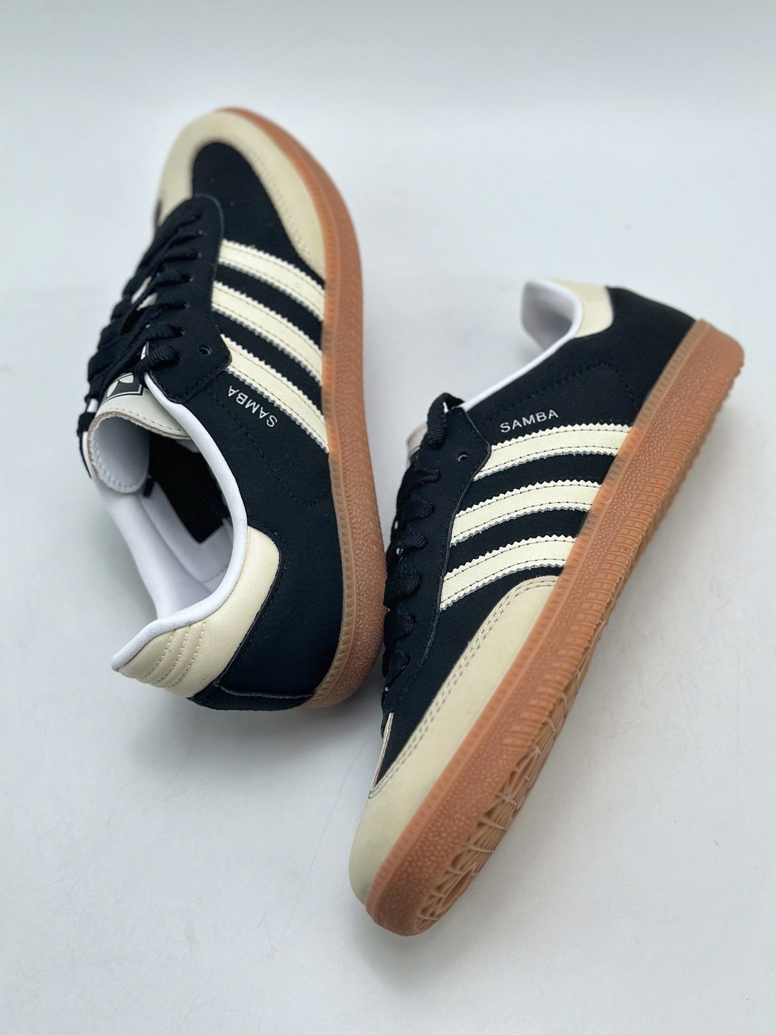 170 adidas originals Samba OG W 米黄黑 IE5836