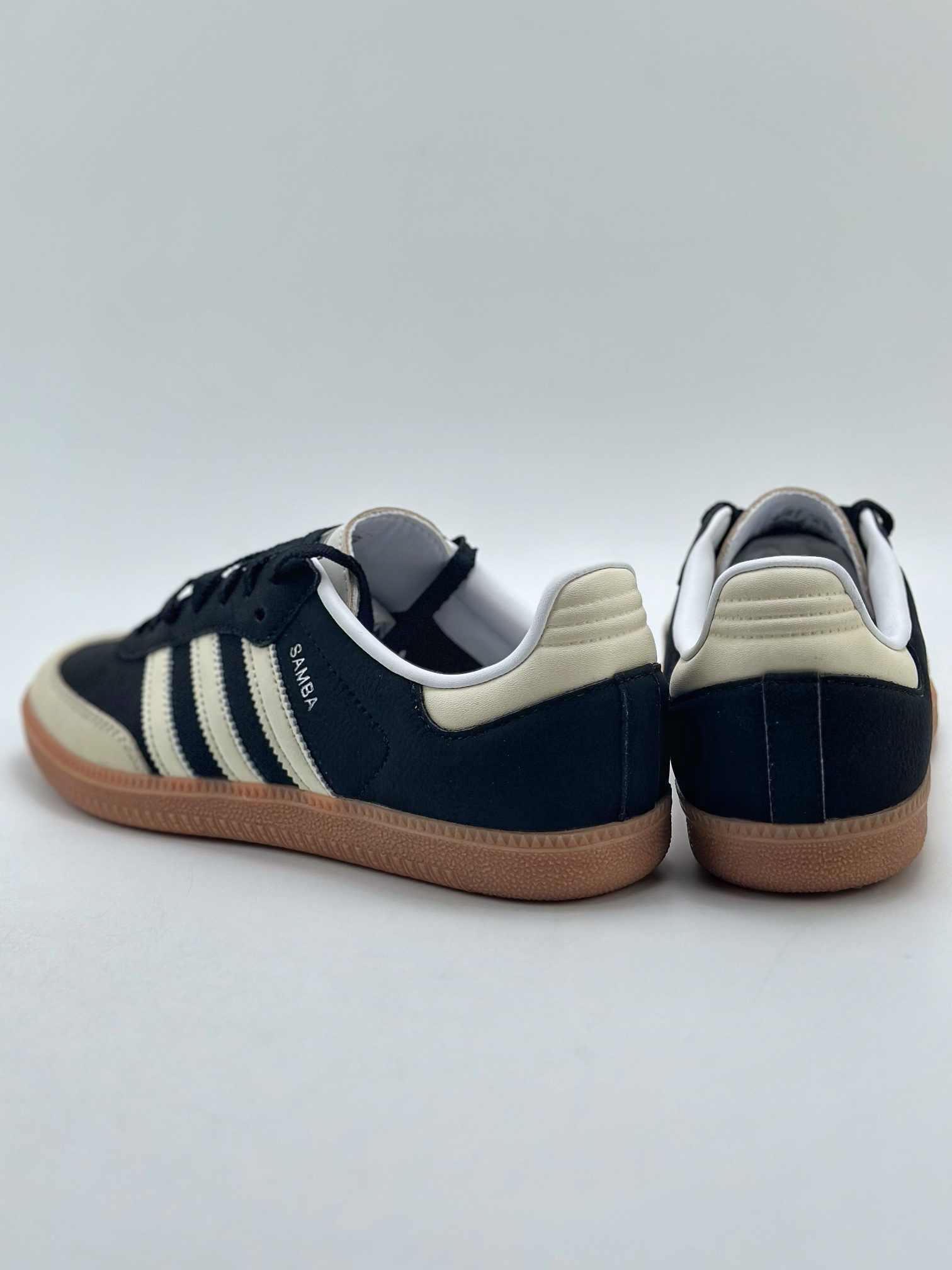 170 adidas originals Samba OG W 米黄黑 IE5836