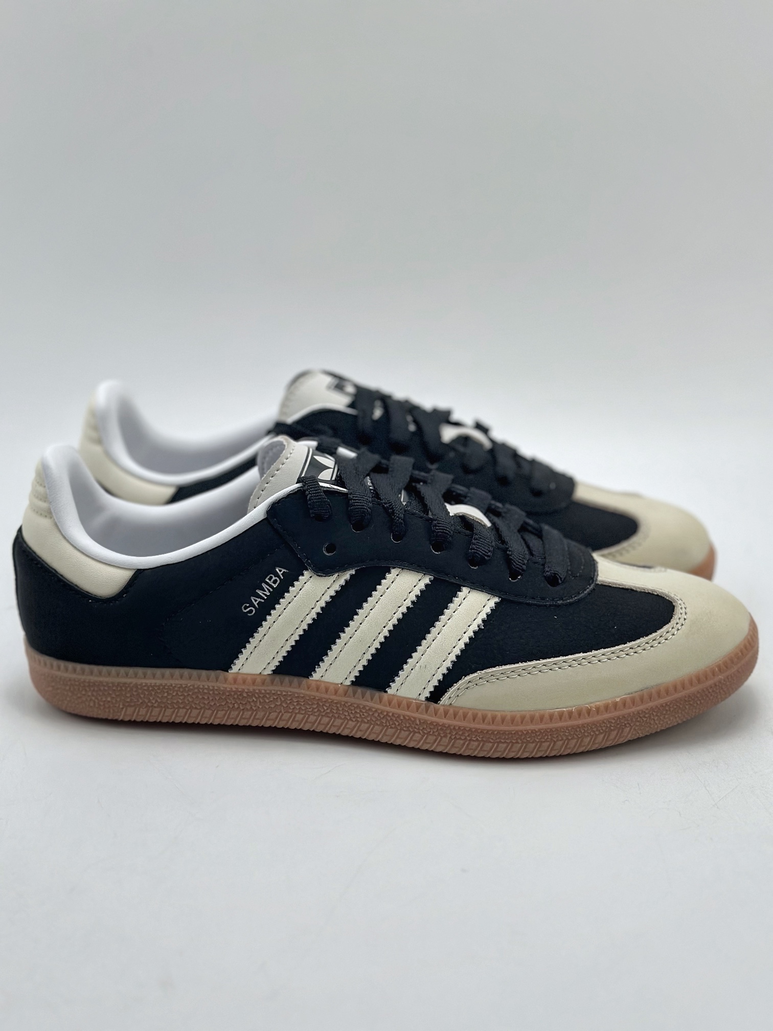 170 adidas originals Samba OG W 米黄黑 IE5836