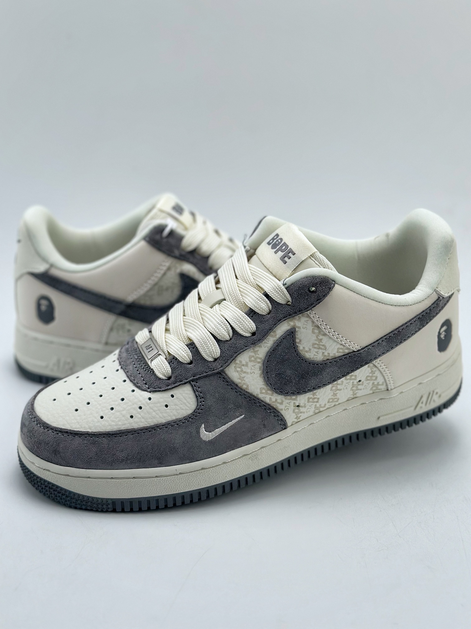 260 Nike Air Force 1 Low 07 x BAPE 白灰 BA8806-846