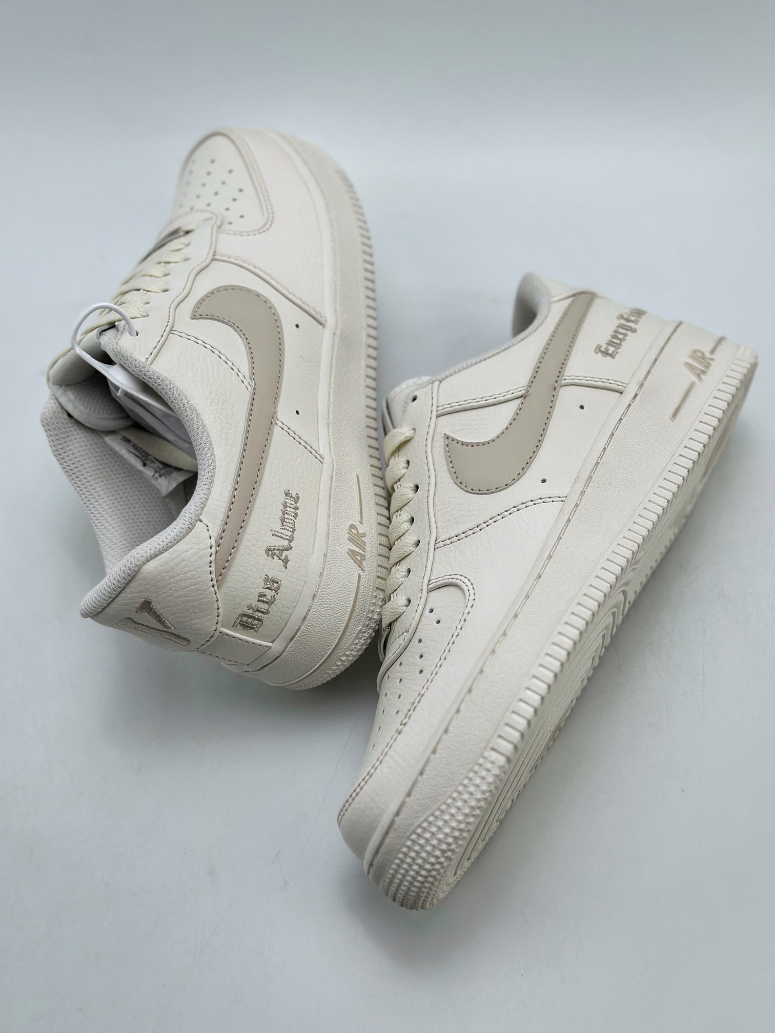 240 Nike Air Force 1 Low 07 x VLONE 米白 AA5360-009