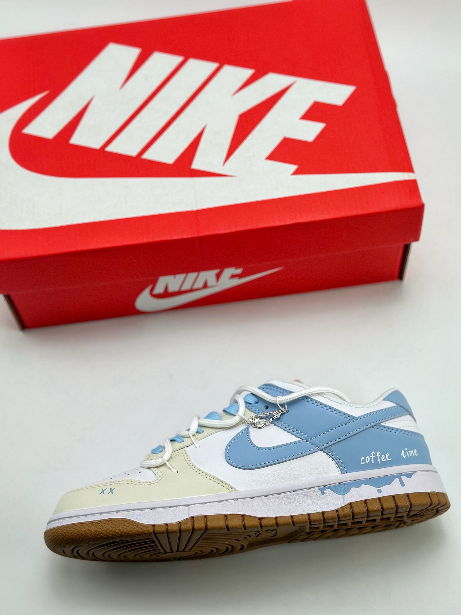 NIKE SB Dunk Low 椰云拿铁 奶蓝 FD9922-151