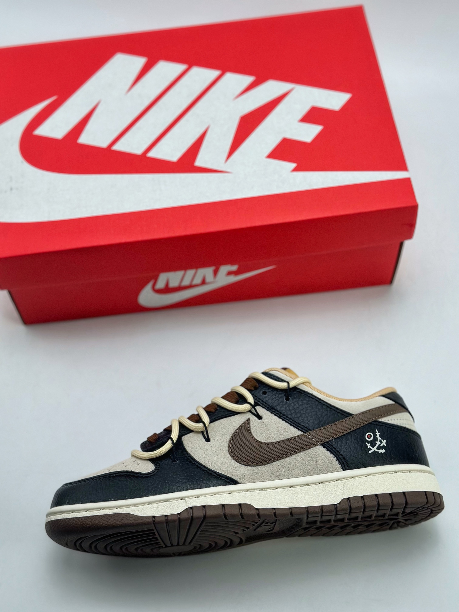 260 Nike SB Dunk Low ”Mars Stone” 黑纸布偶 摩卡棕 DR9704-200