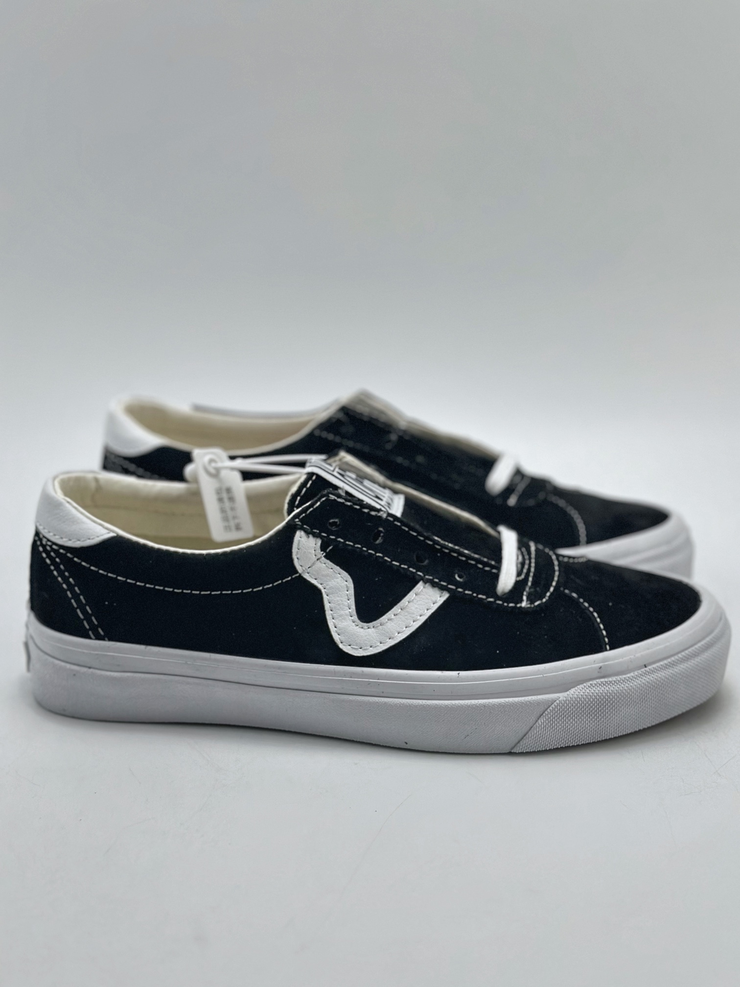 160 Vans范斯 Premium 高阶支线Sport 73  经典黑白麂皮男女款情侣板鞋休闲帆布鞋 VN000CR1BA2