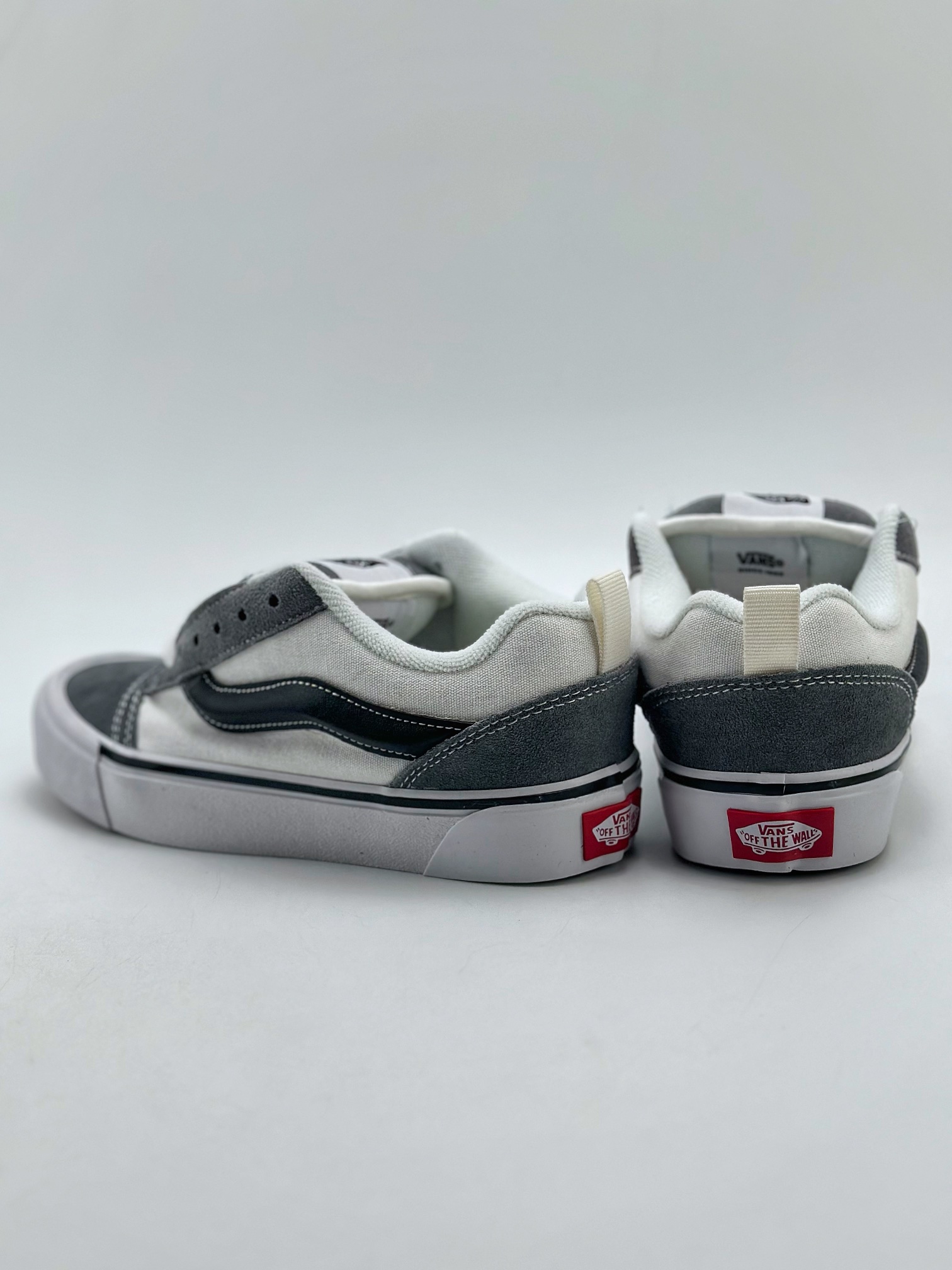 140 Vans Classics Knu Skool   雾霾灰面包鞋 Vans超火的土豆鞋