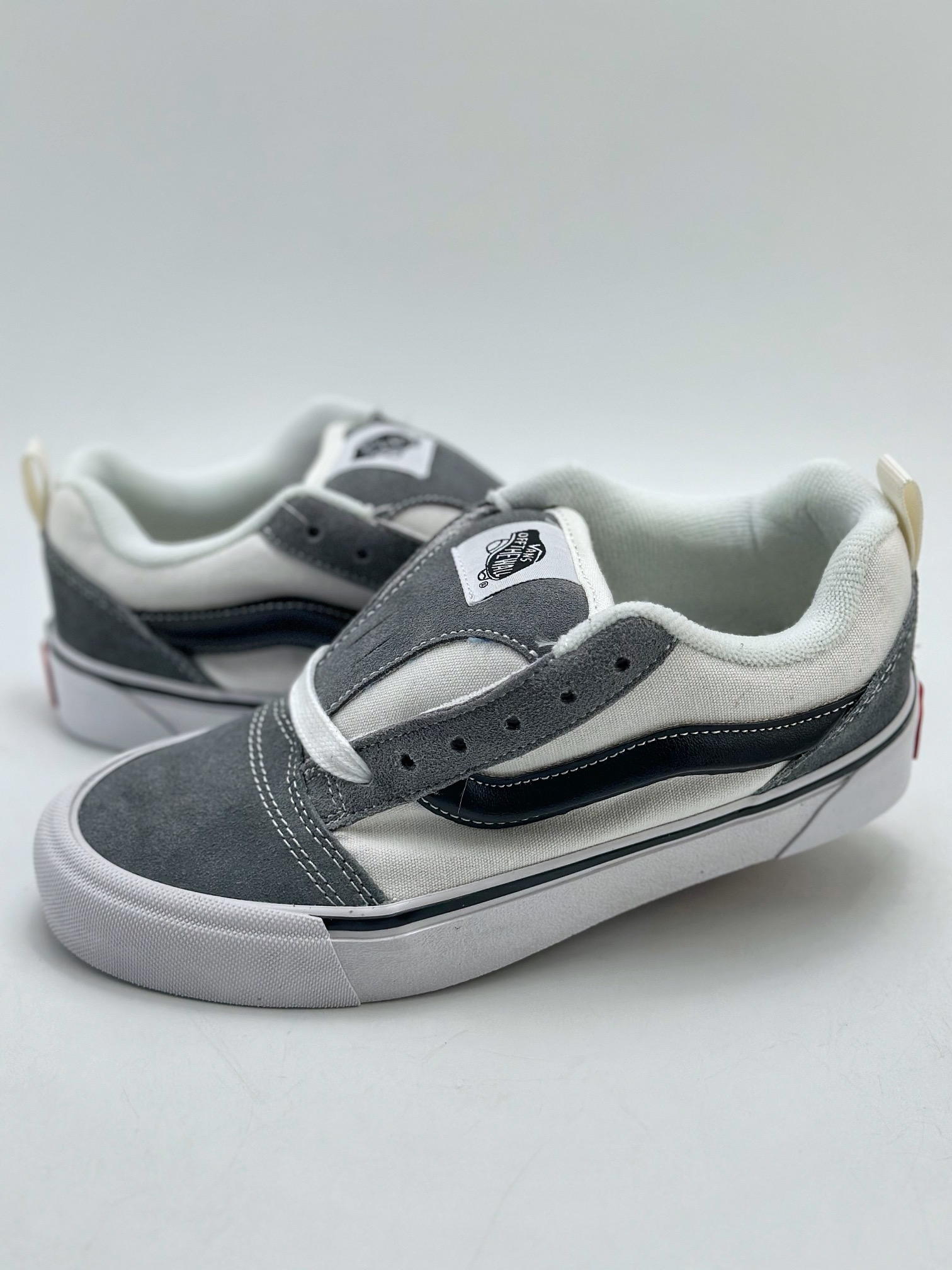 140 Vans Classics Knu Skool   雾霾灰面包鞋 Vans超火的土豆鞋