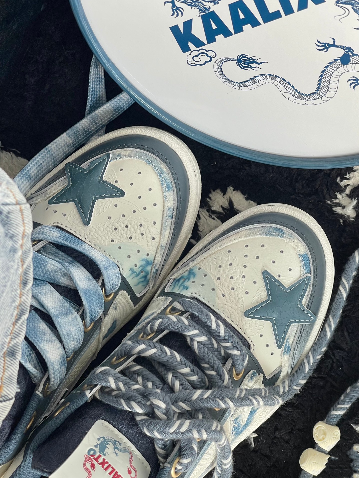 MiniCost Shoe 3