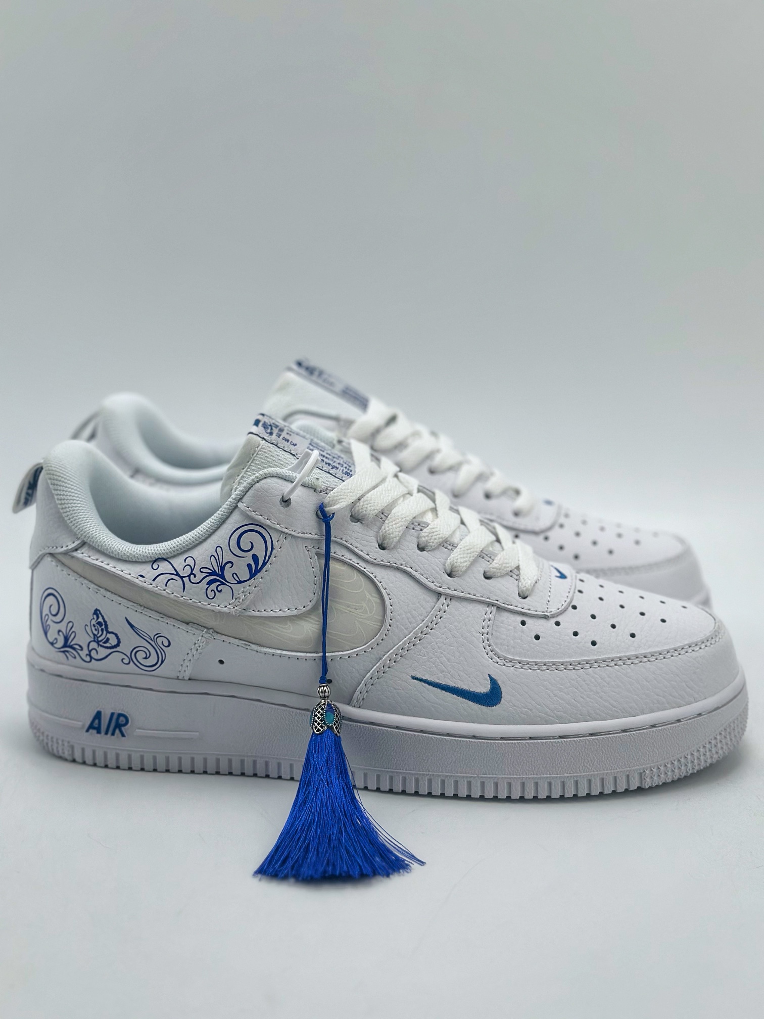 240 Nike Air Force 1 Low 07 Cut Out 白蓝花卉 FB8971-100