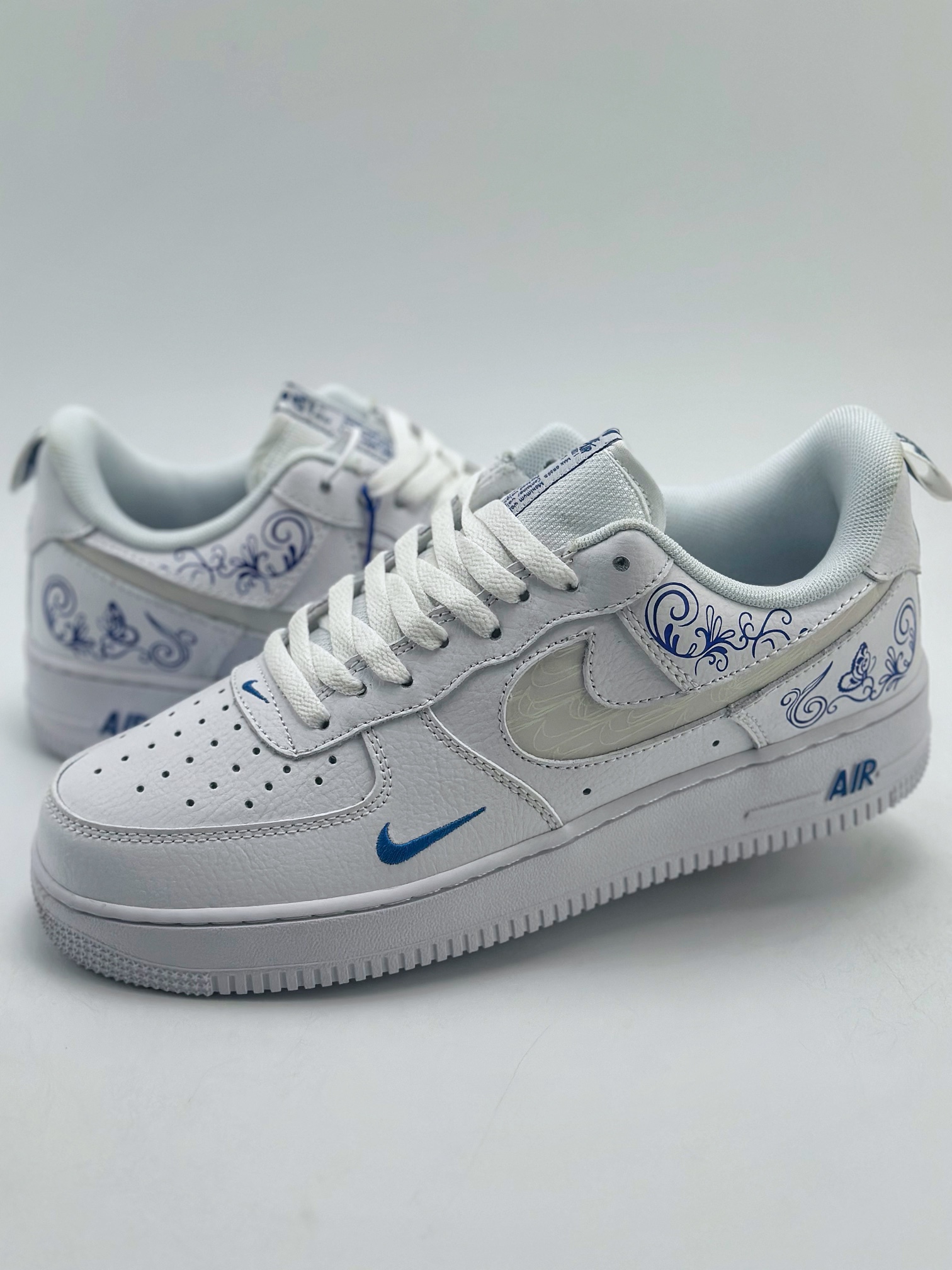 240 Nike Air Force 1 Low 07 Cut Out 白蓝花卉 FB8971-100