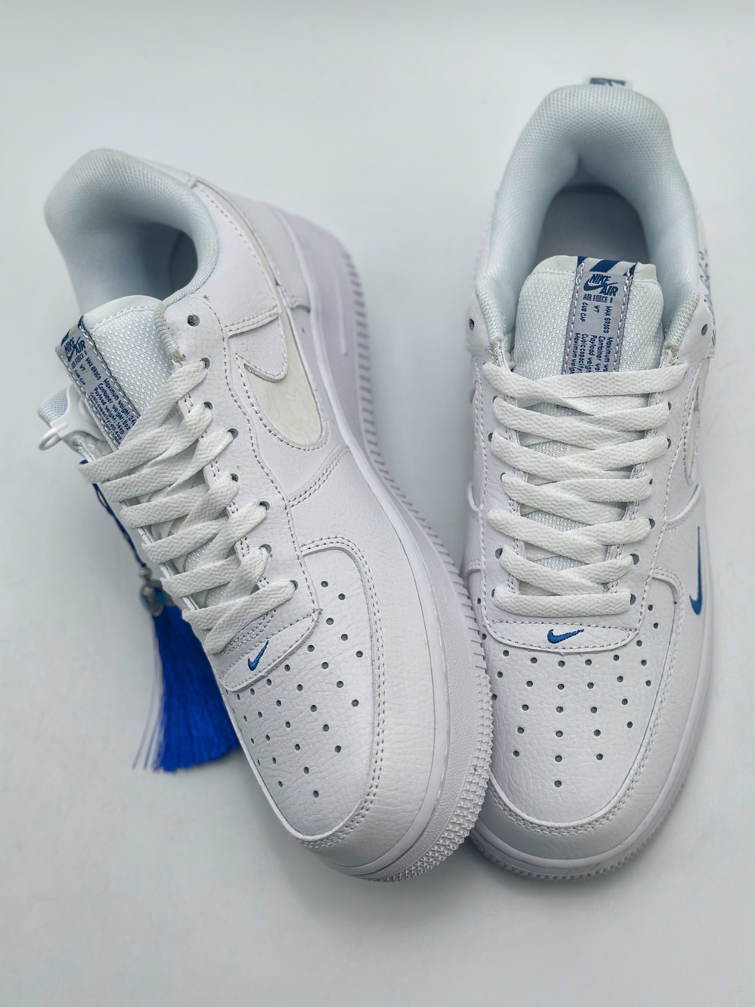 240 Nike Air Force 1 Low 07 Cut Out 白蓝花卉 FB8971-100