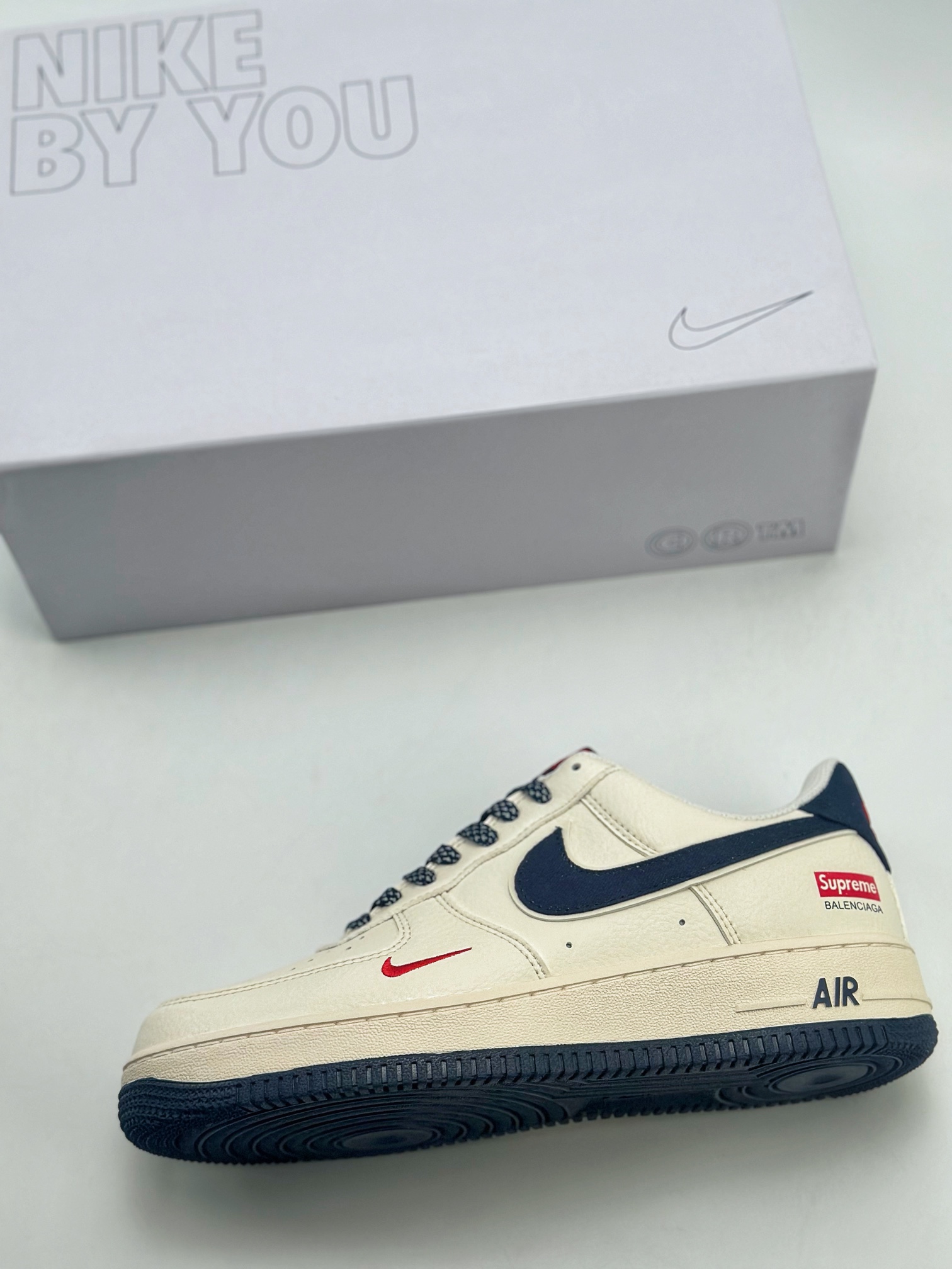 220 Nike Air Force 1 Low 07 x Supreme x Balenciaga 白蓝满天星