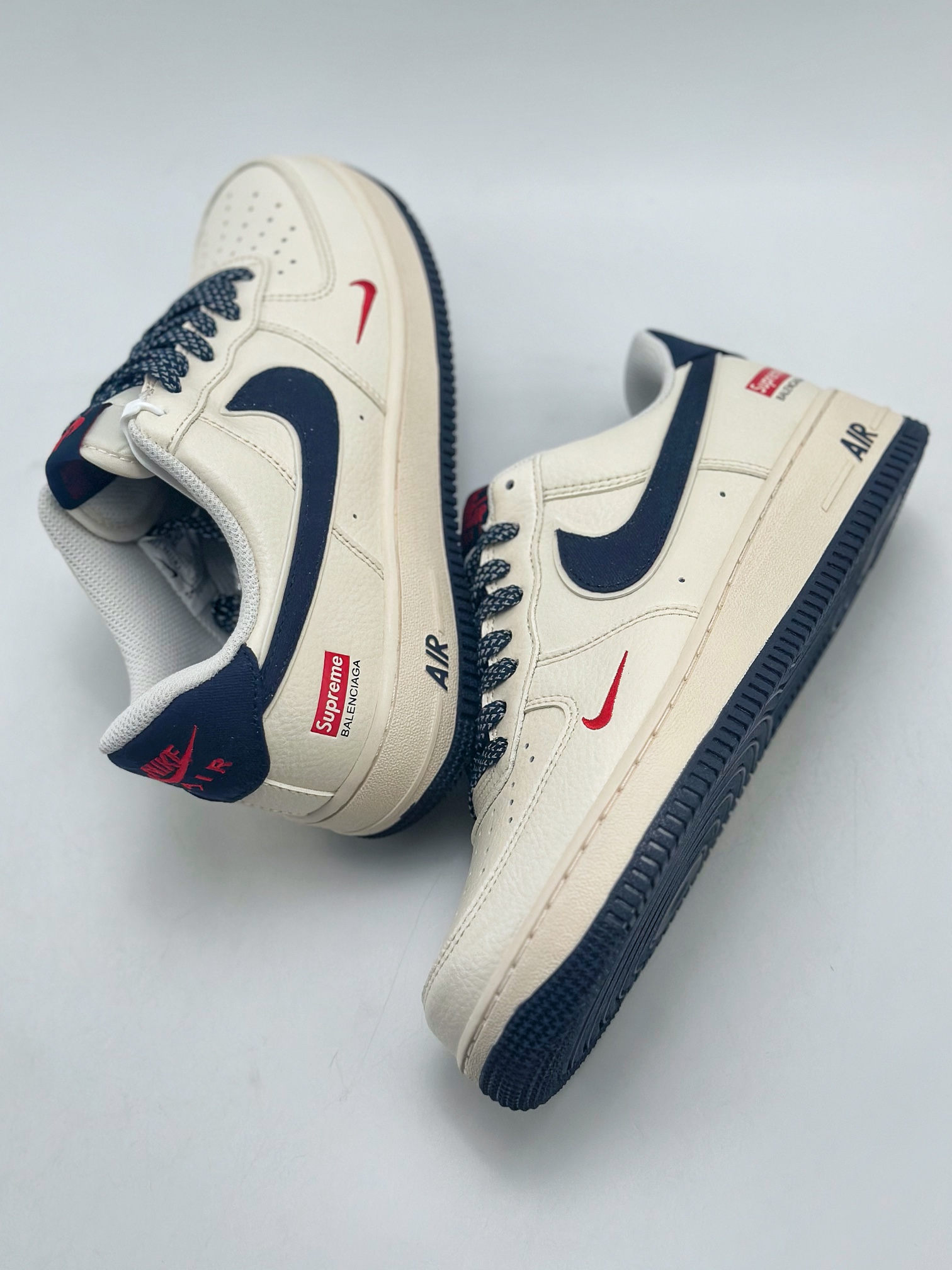 220 Nike Air Force 1 Low 07 x Supreme x Balenciaga 白蓝满天星