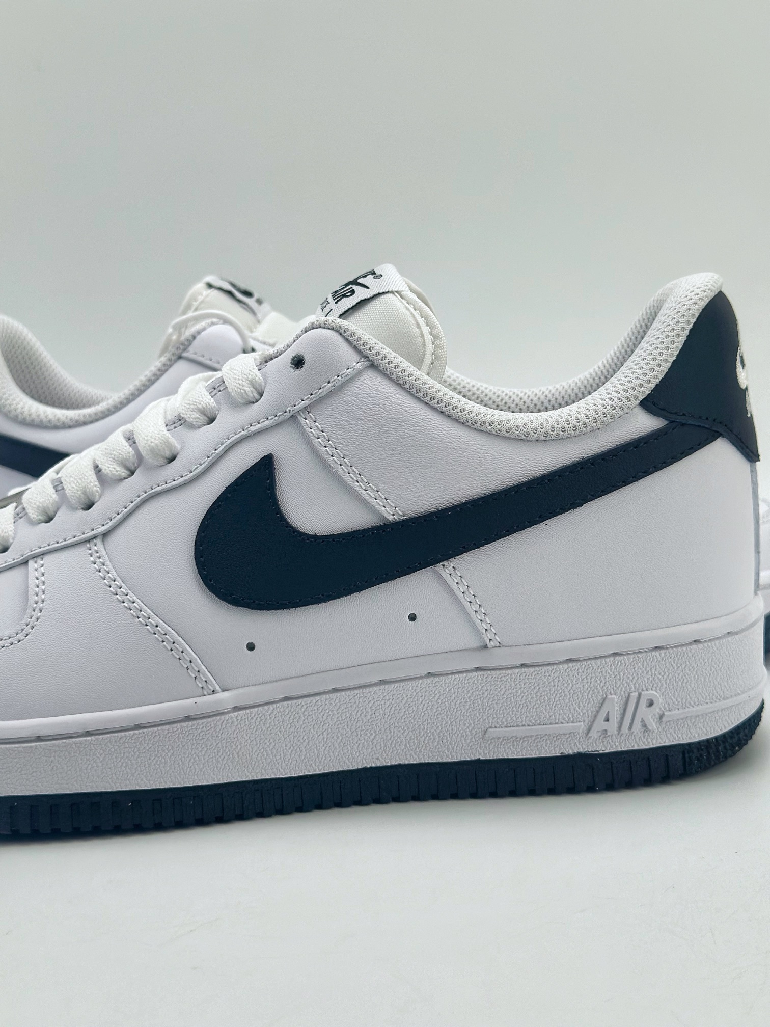 200 Nike Air Force 1 Low 07 黑白 FQ4296-101