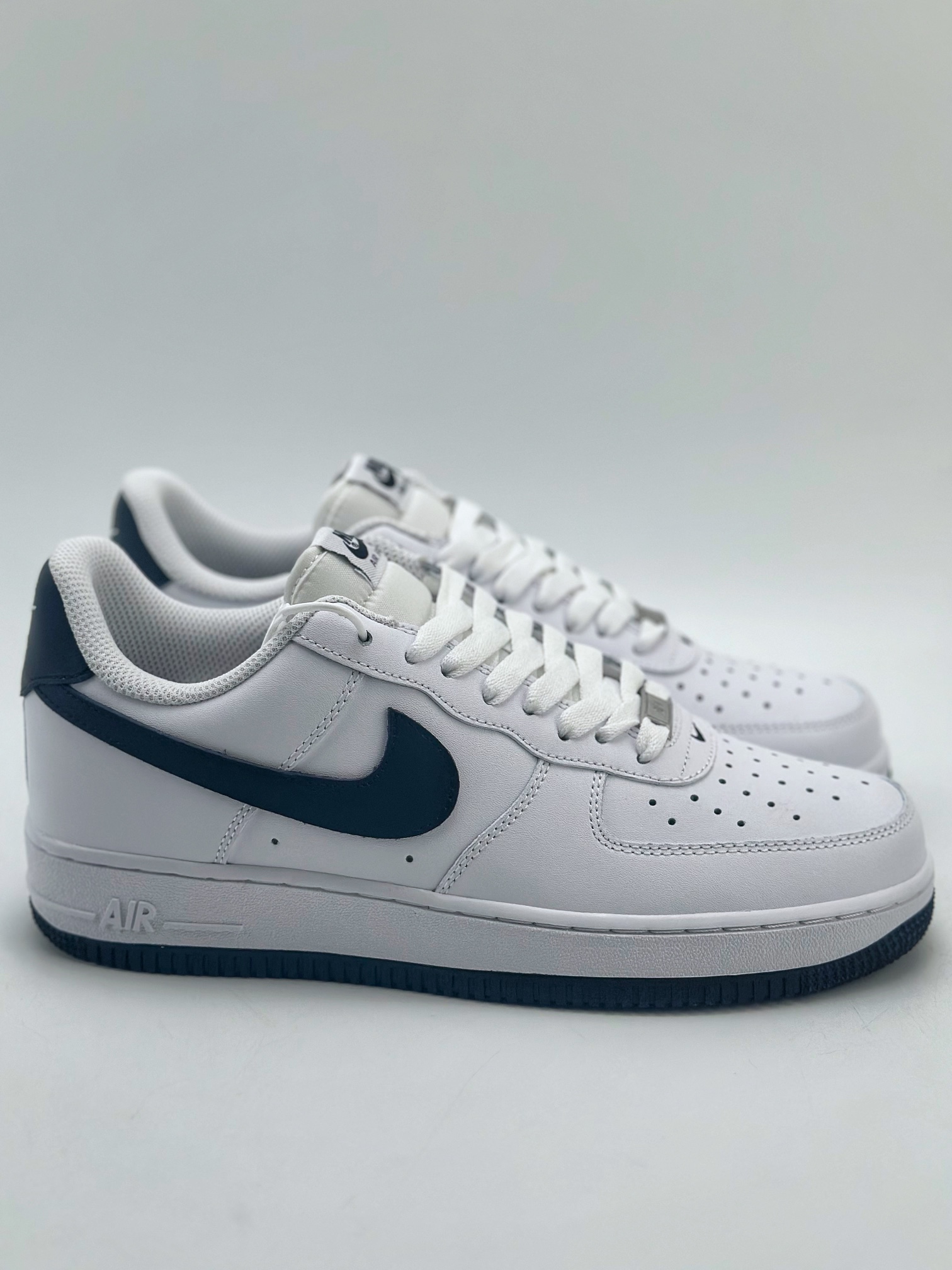 200 Nike Air Force 1 Low 07 黑白 FQ4296-101