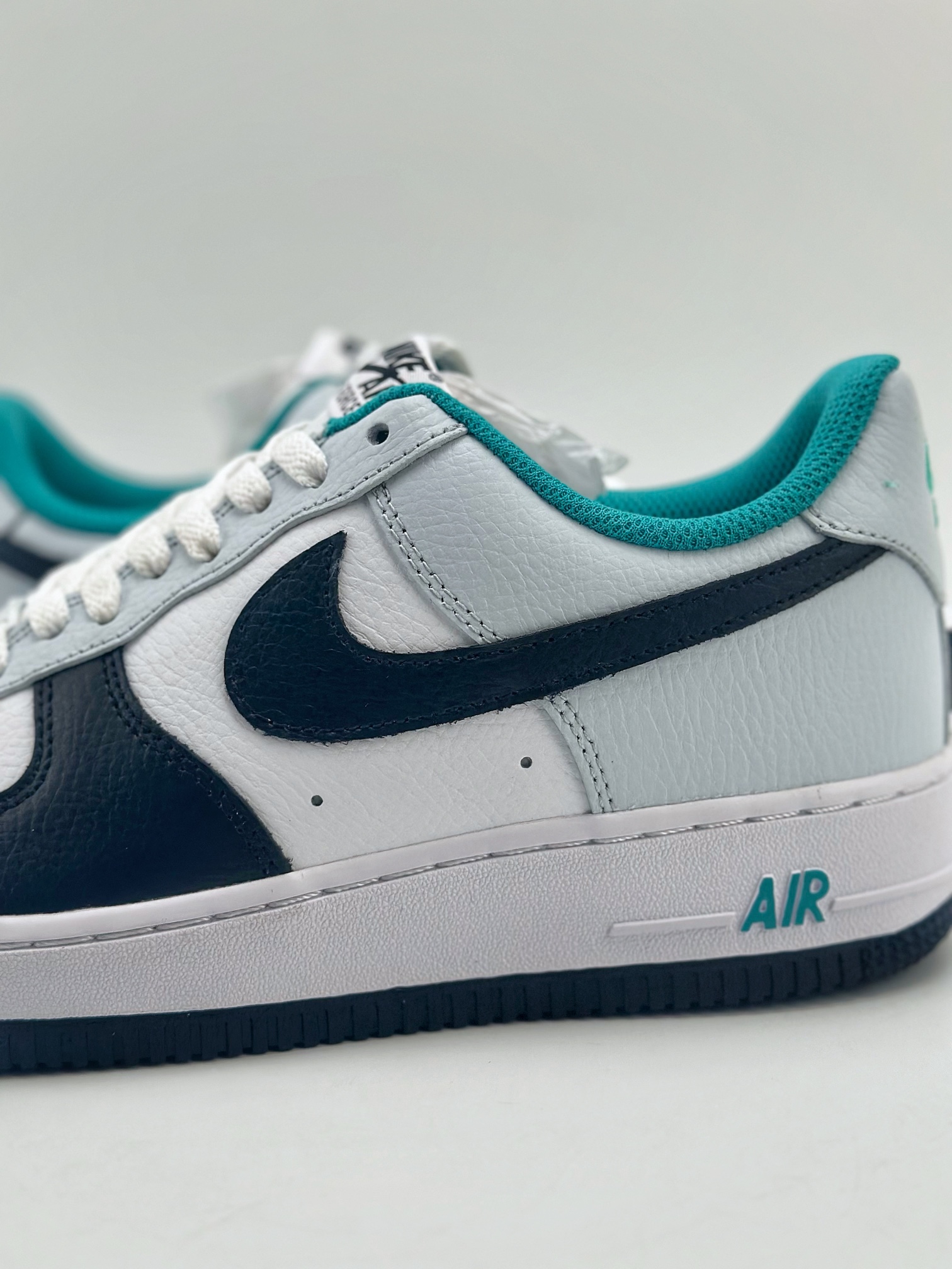 200 Nike Air Force 1 Low 07 白黑青 JH5778-985