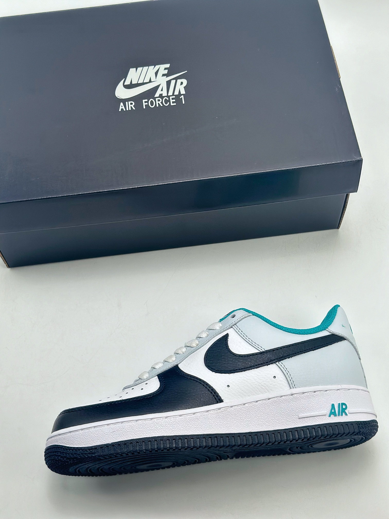 200 Nike Air Force 1 Low 07 白黑青 JH5778-985