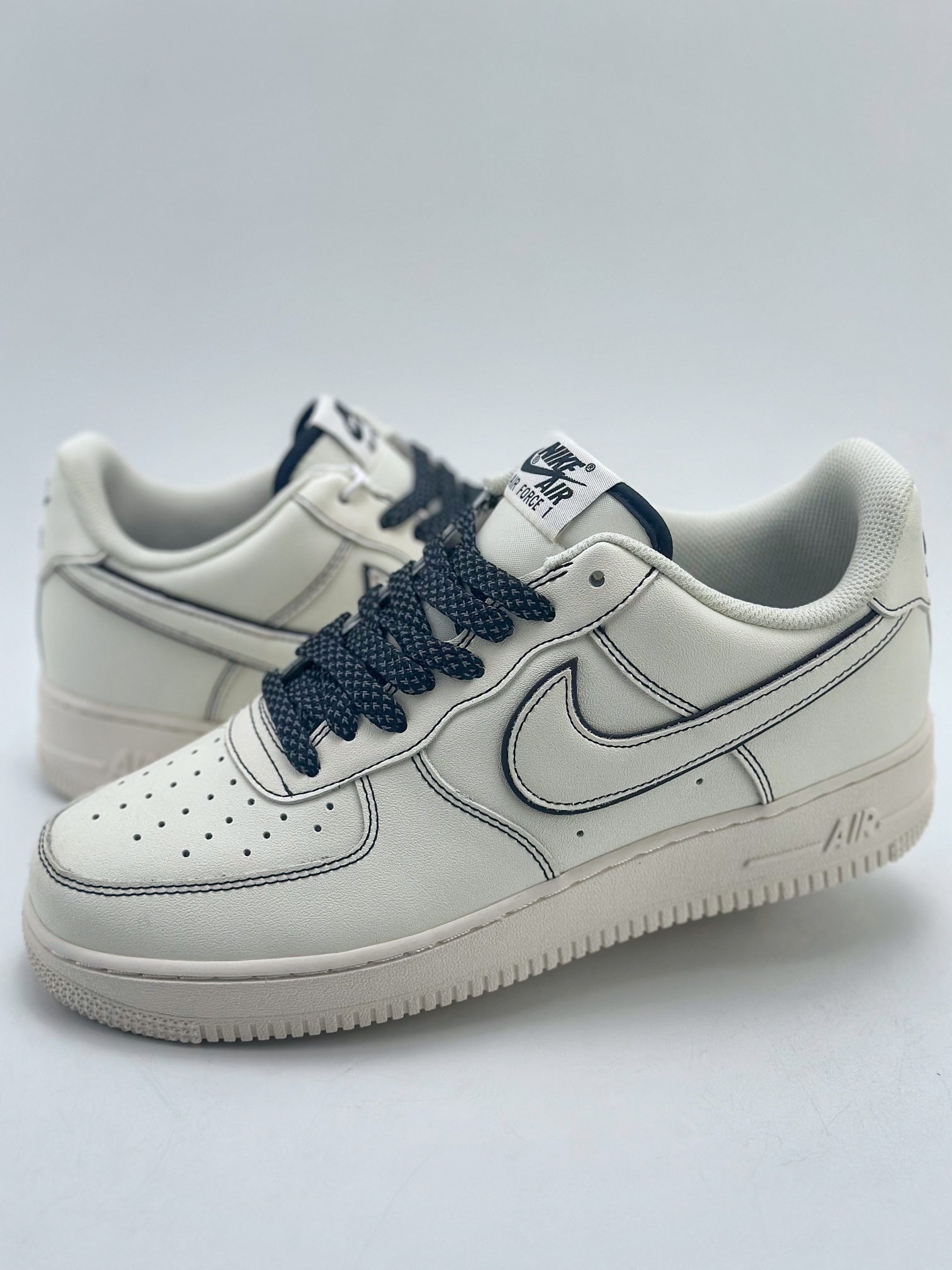 200 Nike Air Force 1 Low 07 白黑缝线 315122-808