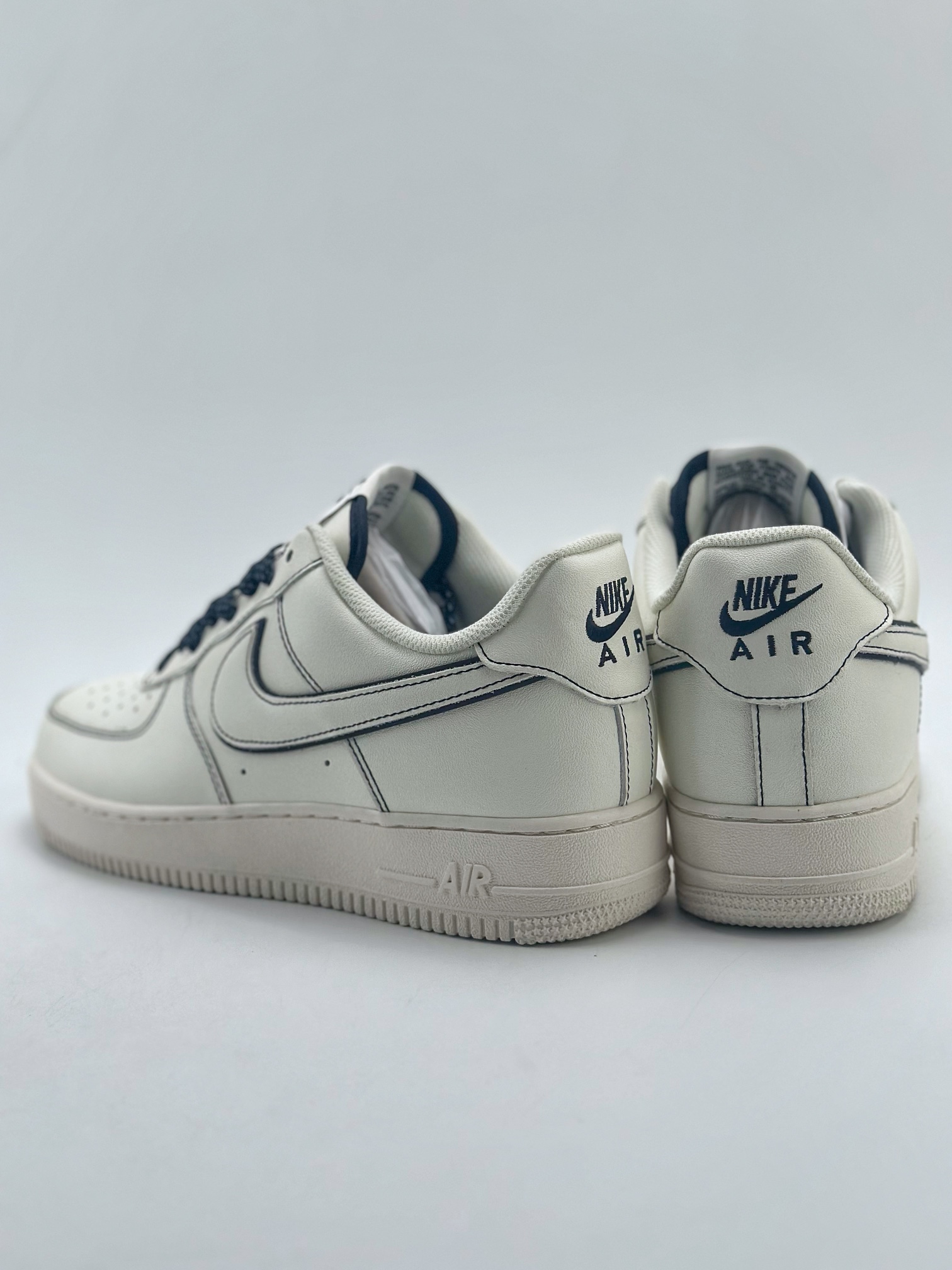 200 Nike Air Force 1 Low 07 白黑缝线 315122-808