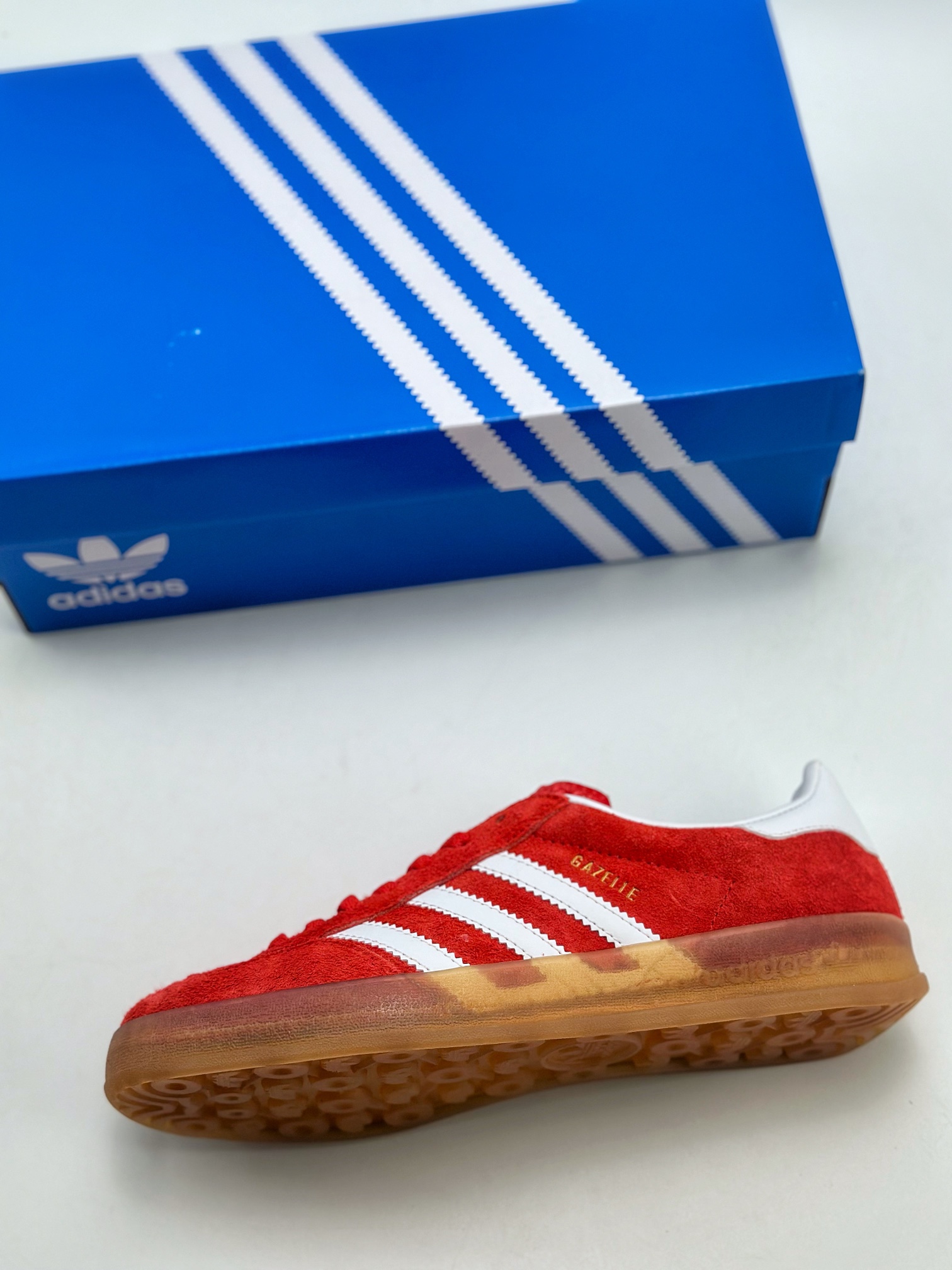 140 adidas Originals Gazelle INdoor W 三叶草休闲防滑耐磨低帮板鞋  HQ8718