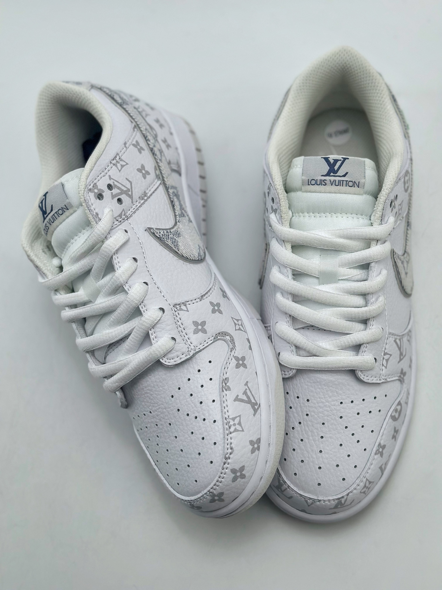 280 Nike SB Dunk Low x Louis Vuitton 满印白 LV0526-592