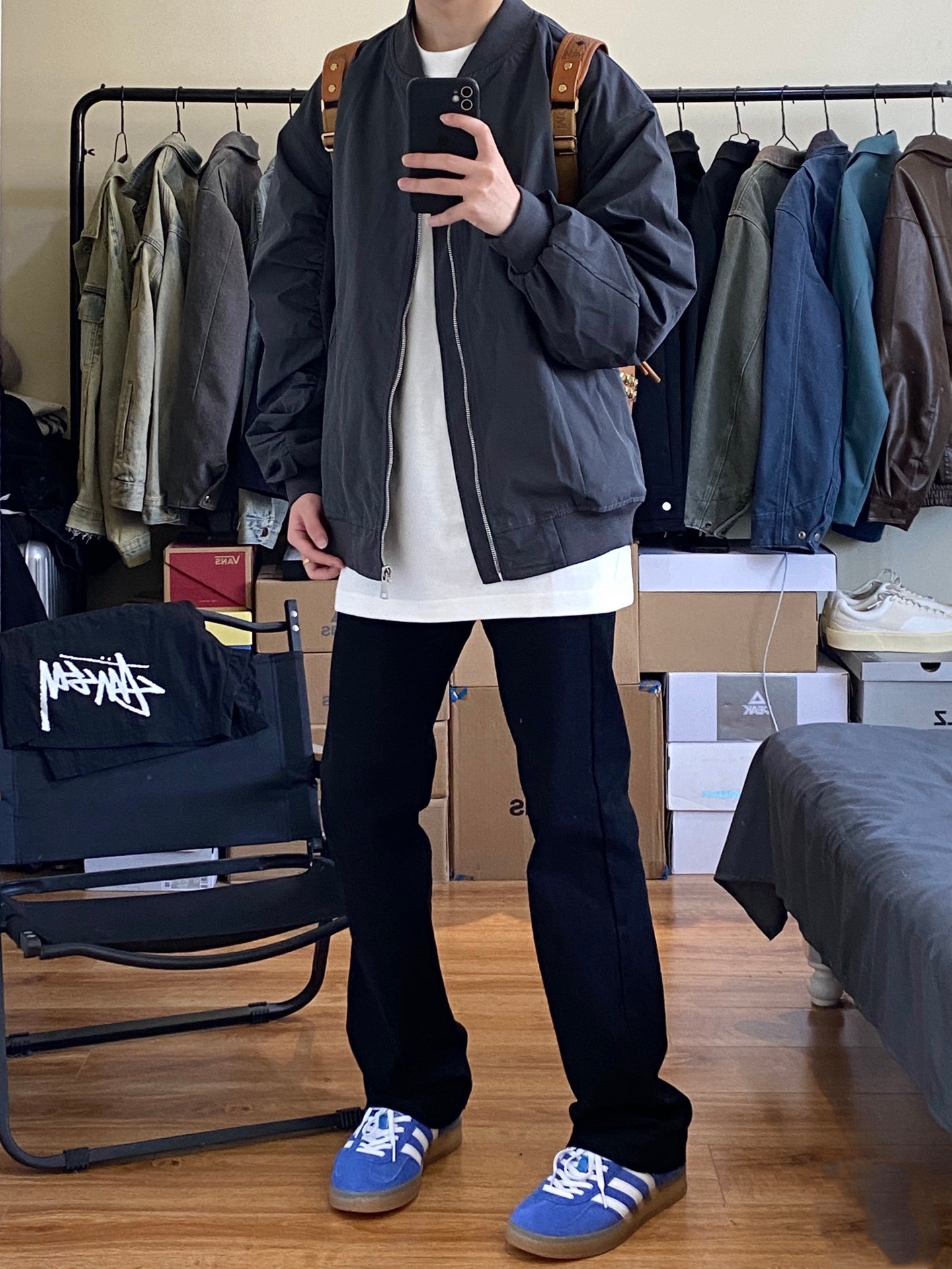 MiniCost Shoe 3