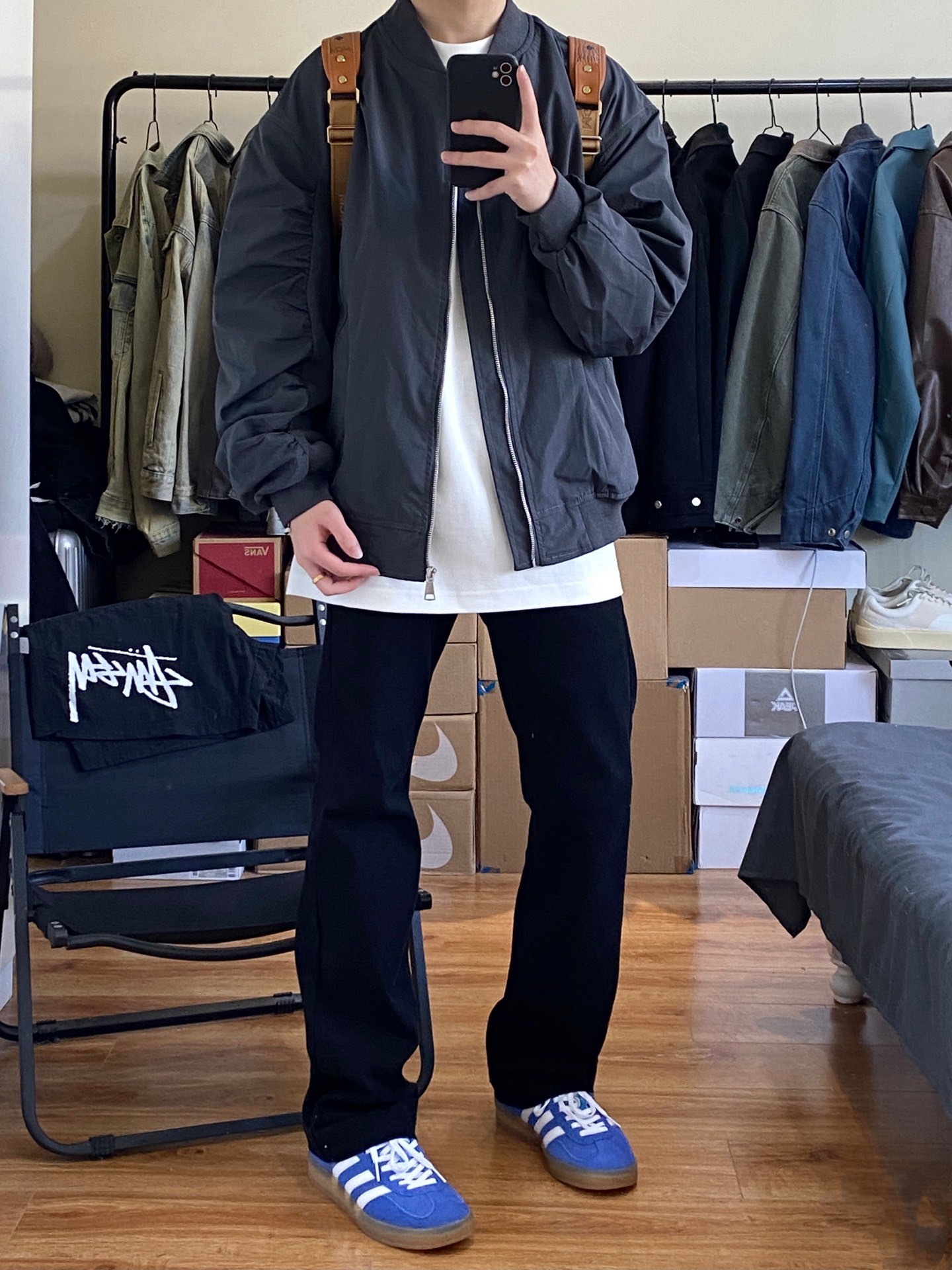 MiniCost Shoe 4
