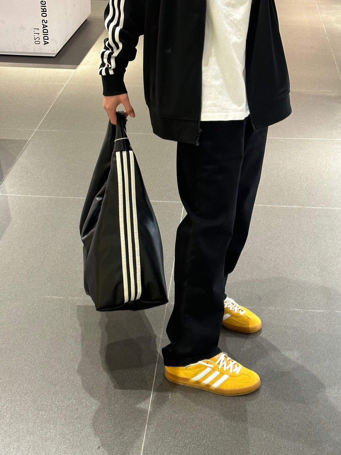MiniCost Shoe 5