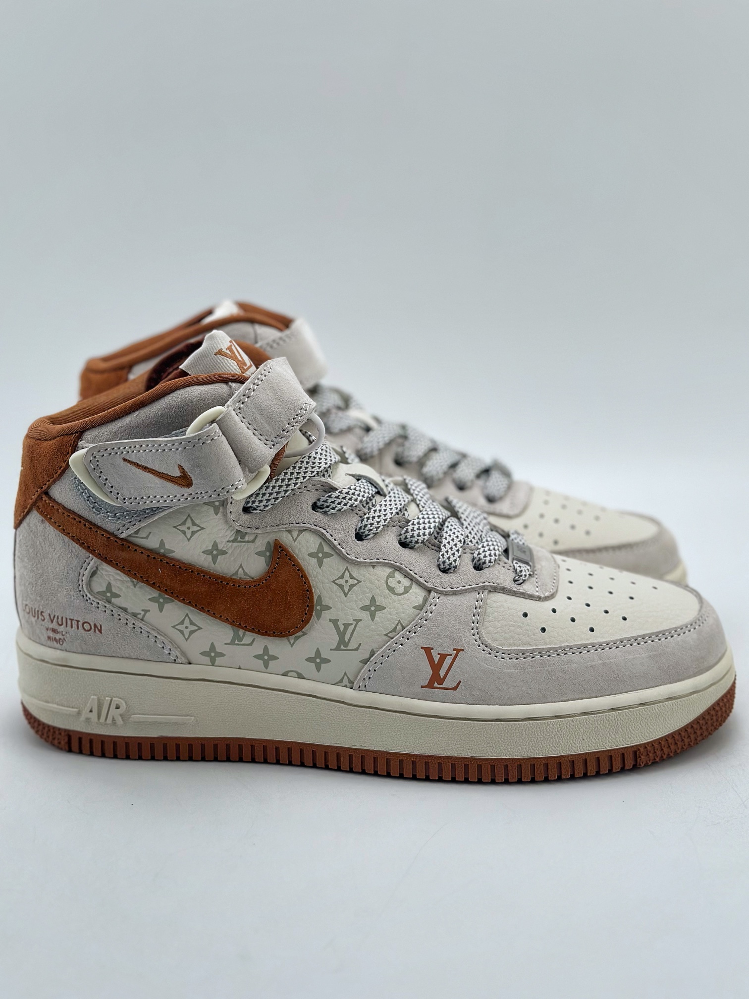 300 Nike Air Force 1 Mid 07 x Louis Vuitton 白棕印花 DQ7688-400