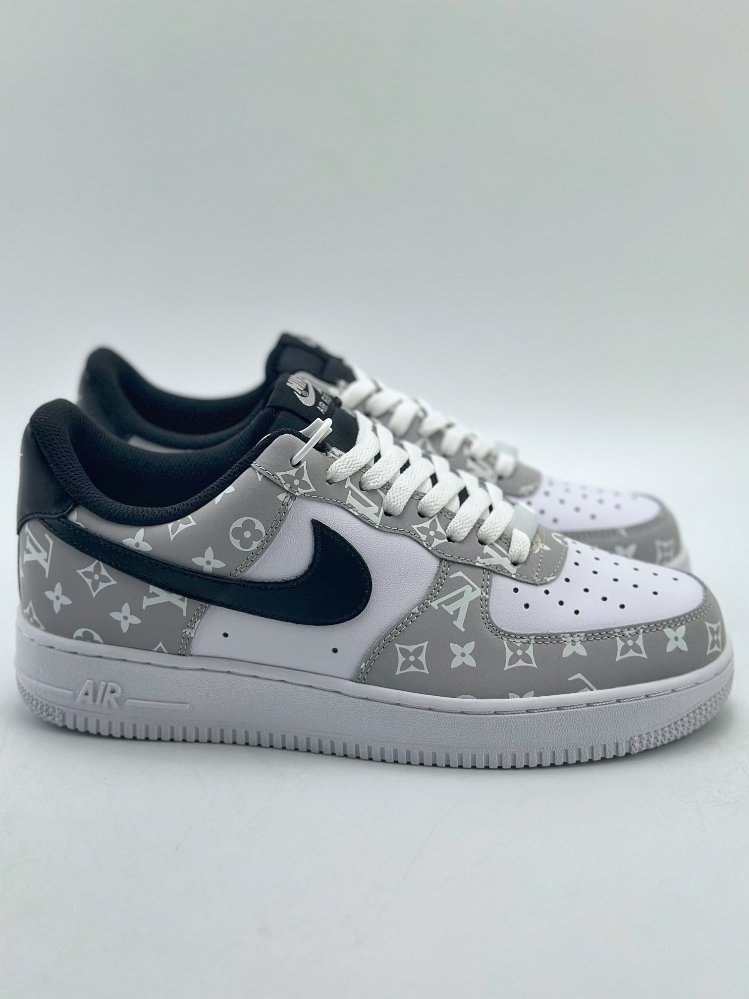 240 Nike Air Force 1 Low 07 x Louis Vuitton 白灰印花 BQ8988-108