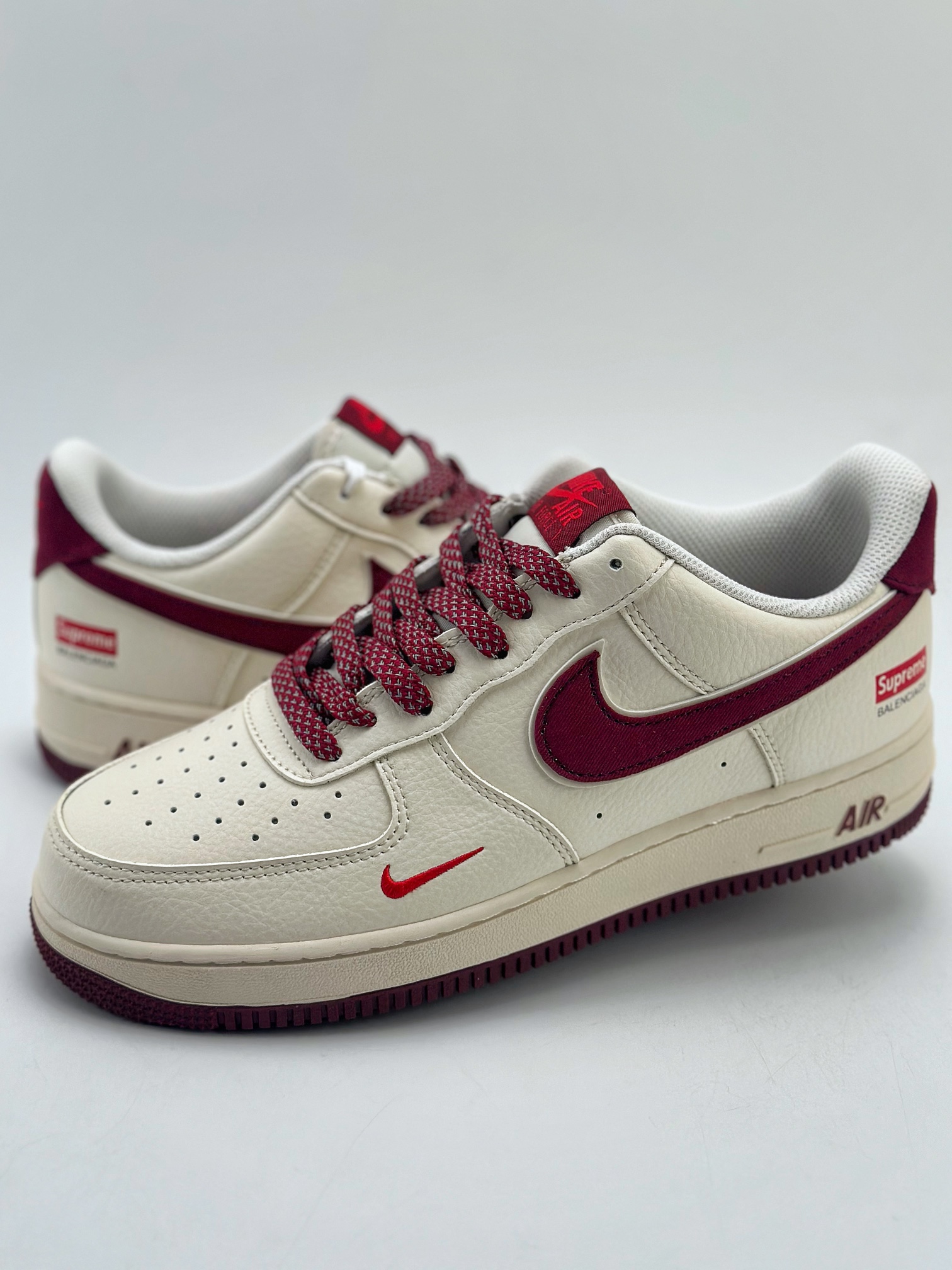 220 Nike Air Force 1 Low 07 x Supreme x Balenciaga 白酒红满天星