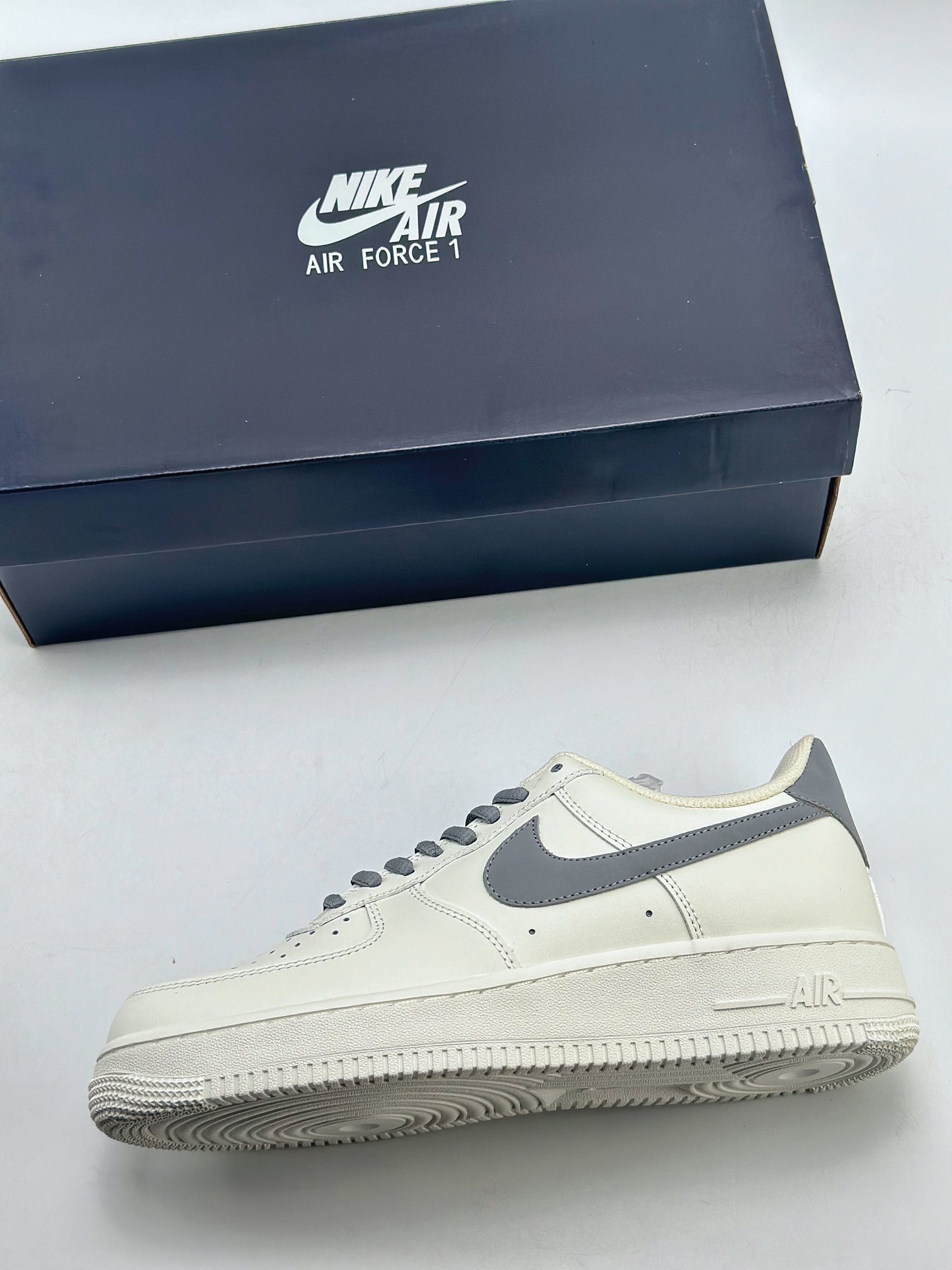 200 Nike Air Force 1 Low 07 米白烟灰 CQ5059-222